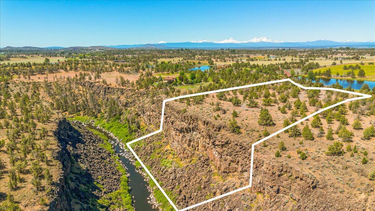 11300 NE Canyons Ranch Drive