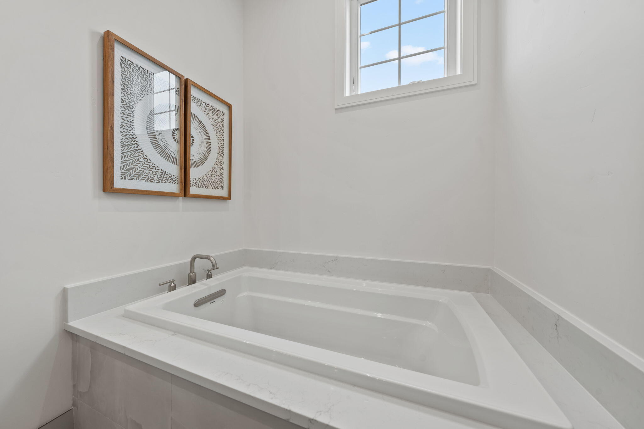 3190 NW Strickland Way, 197