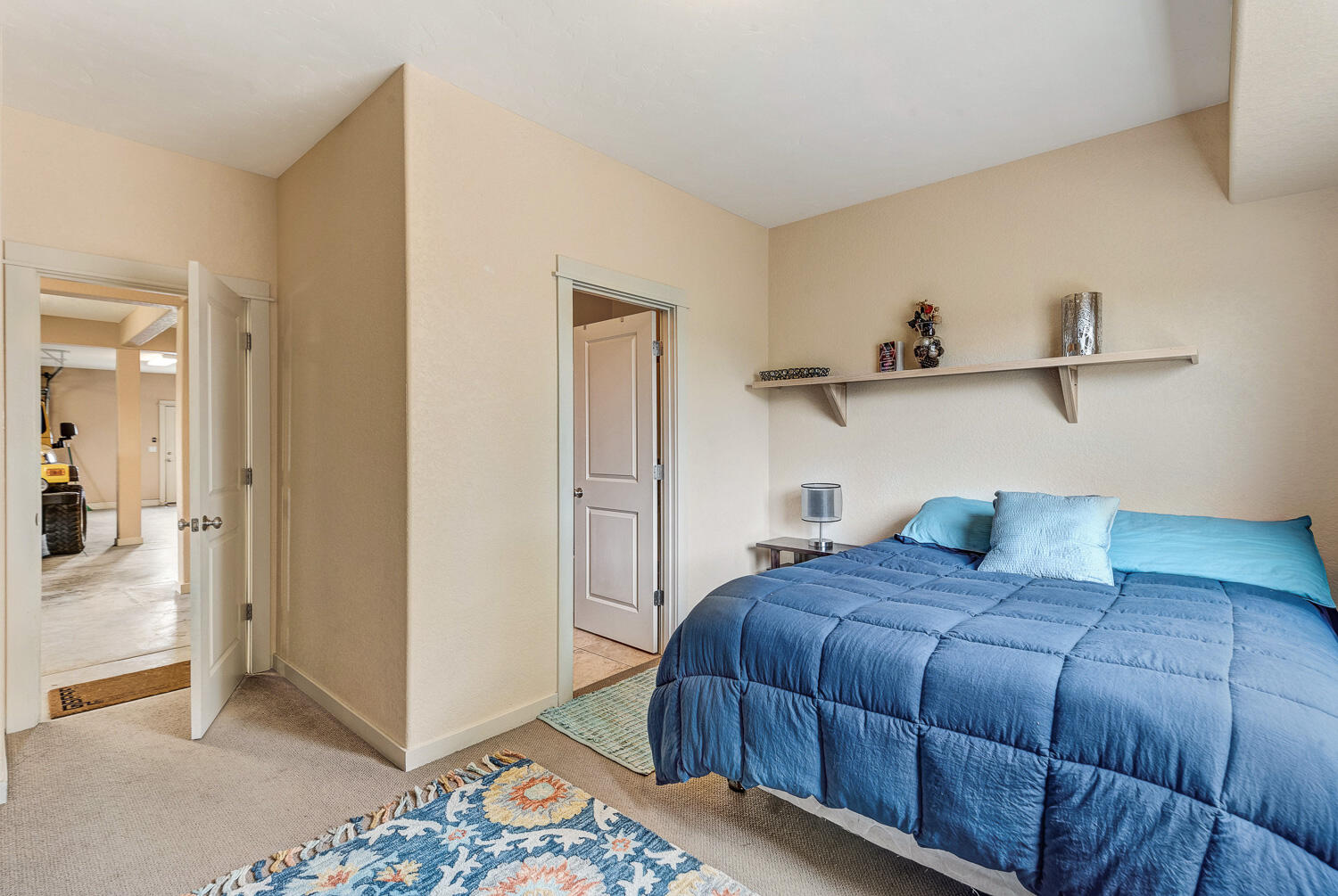 60470 Arnold Market Road