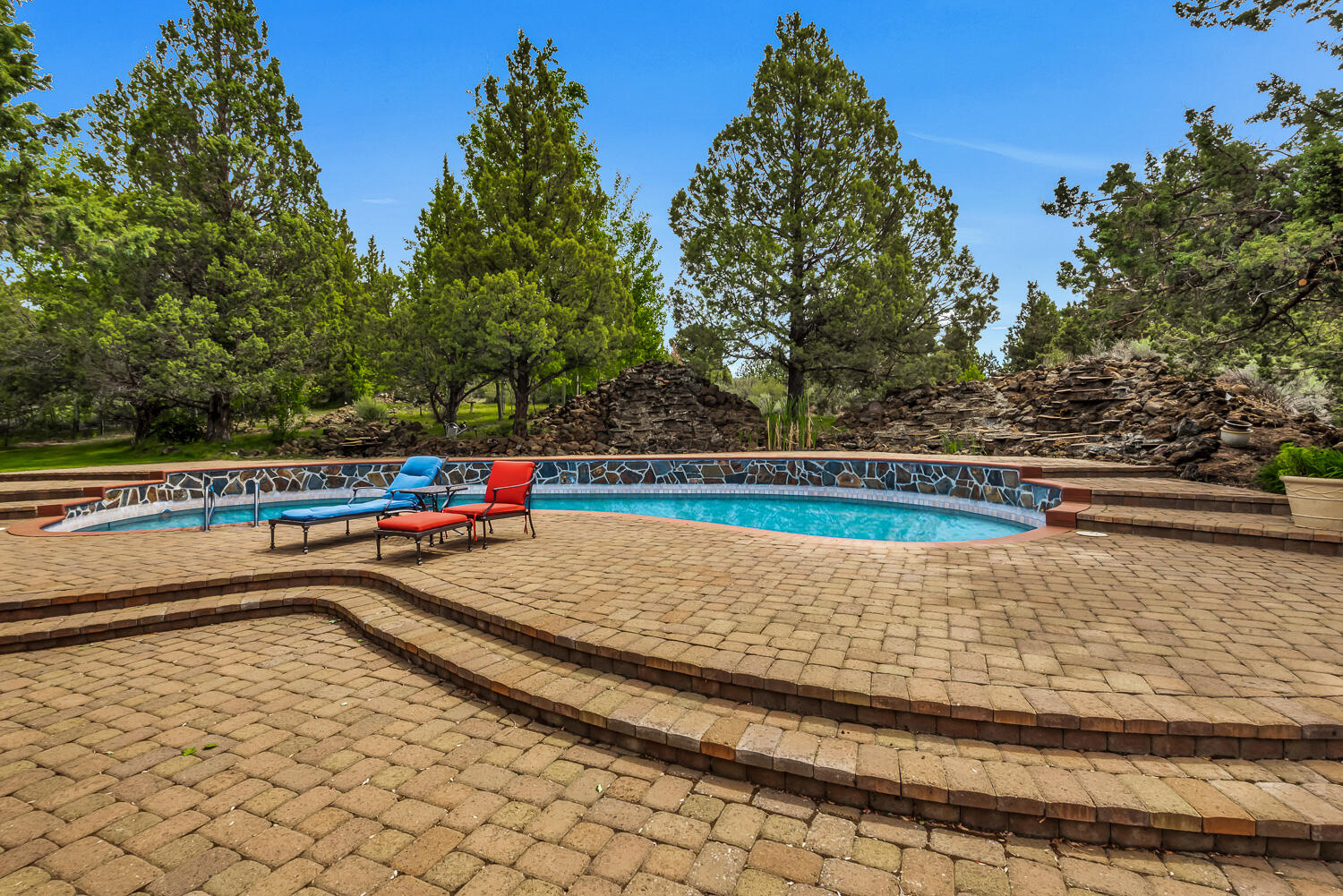 60470 Arnold Market Road