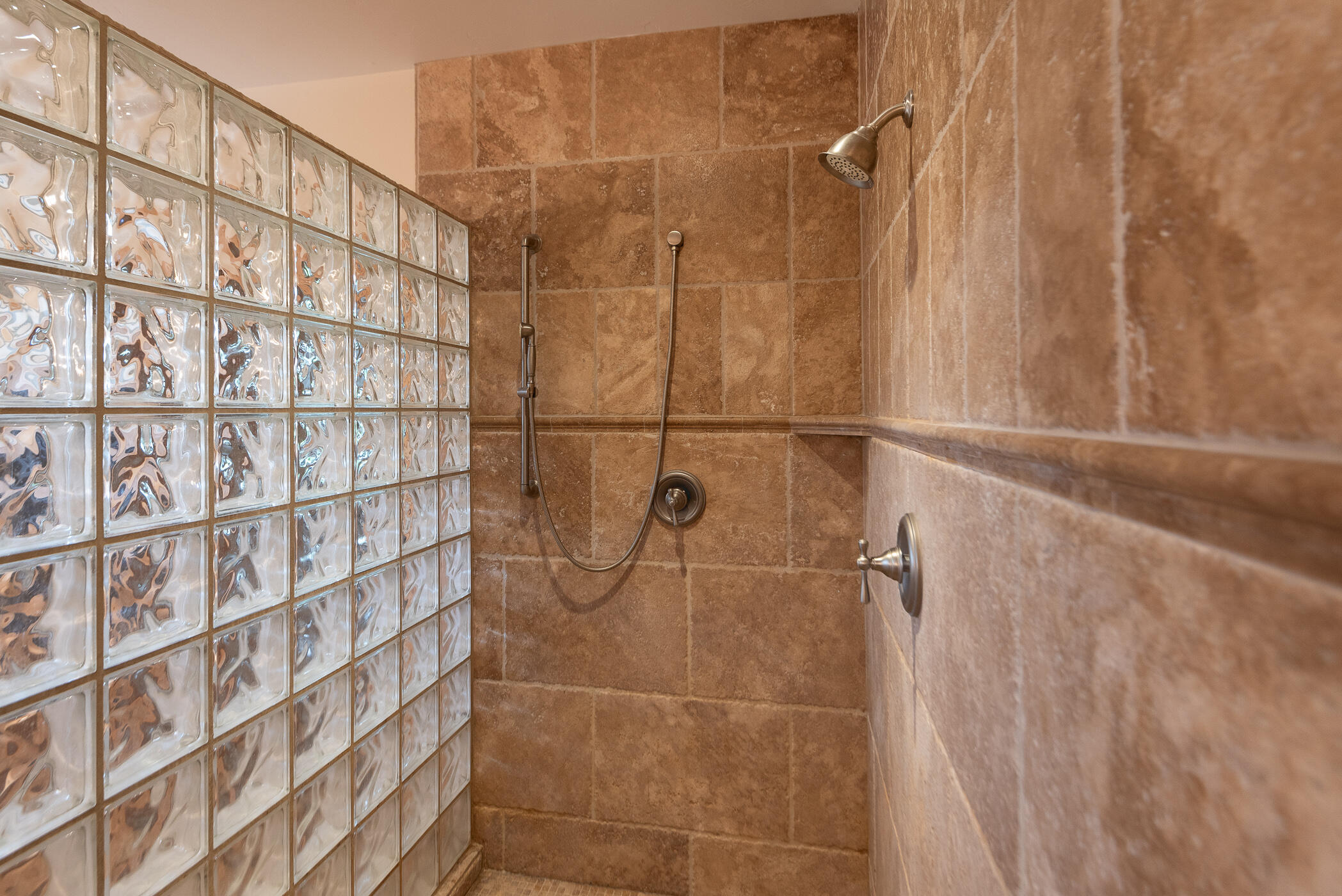 3409 NW Bryce Canyon Lane