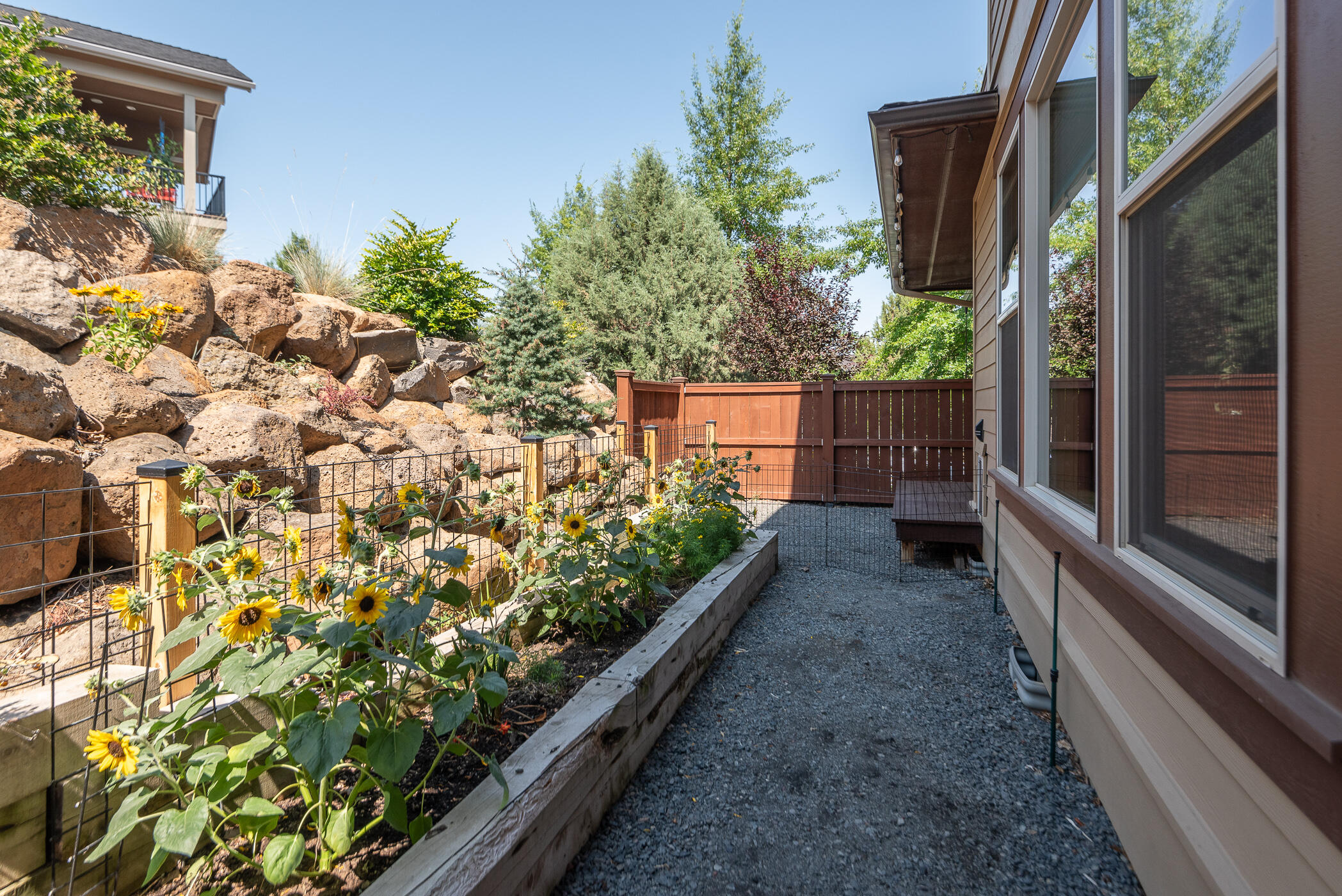 3409 NW Bryce Canyon Lane