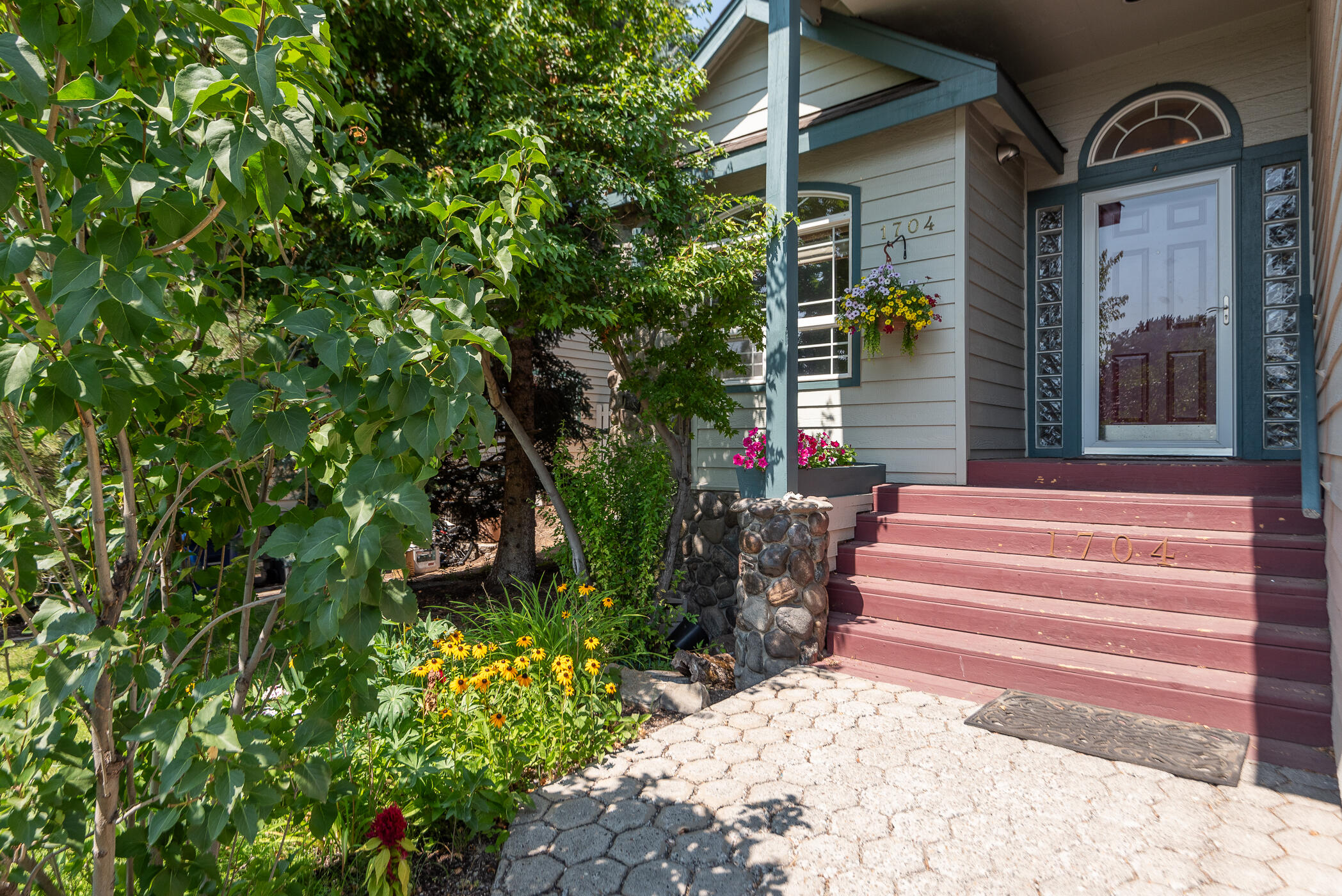 1704 SE Virginia Road