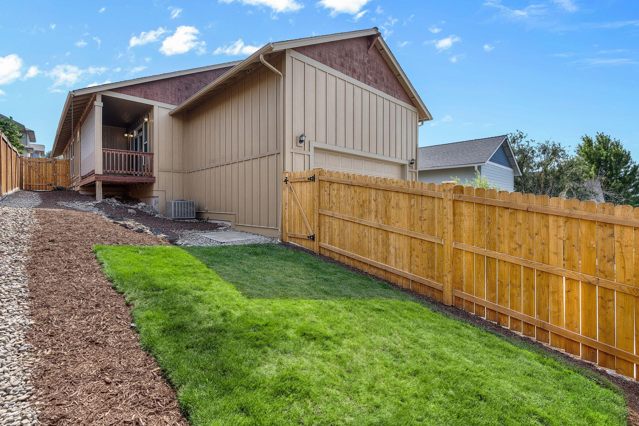 4233 SW Salmon Avenue