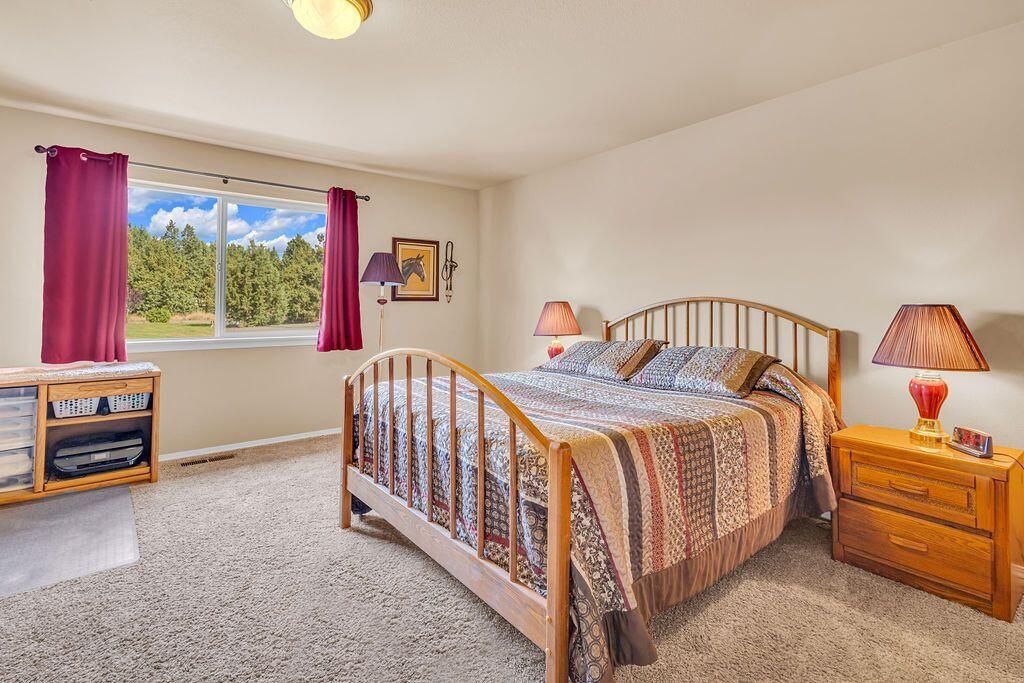 4742 SE Sioux Loop