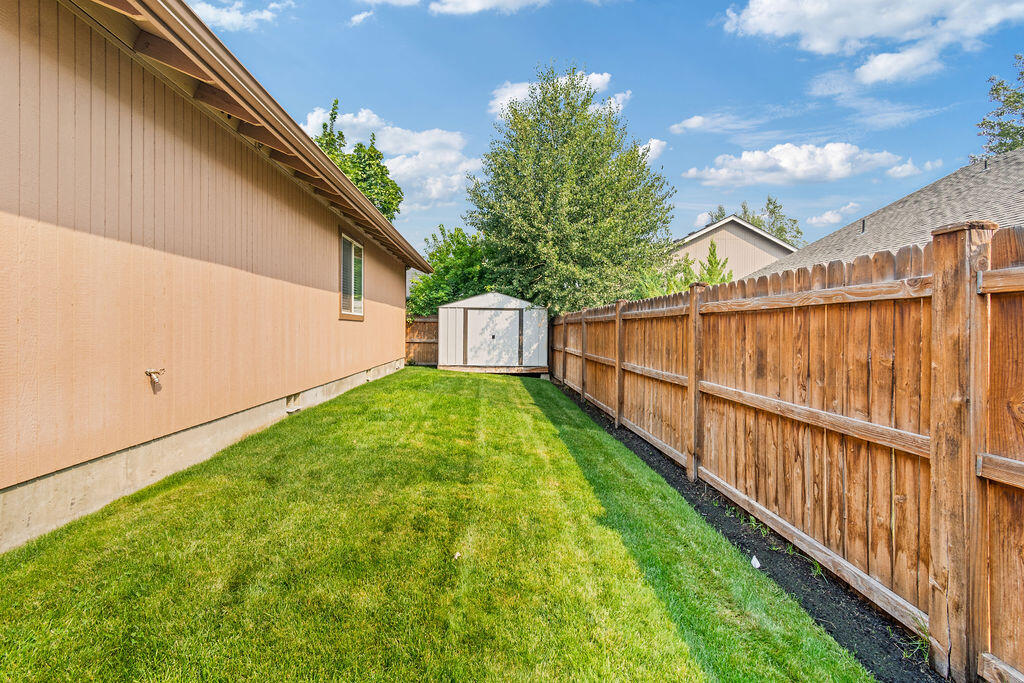 20544 Peak Ave Avenue