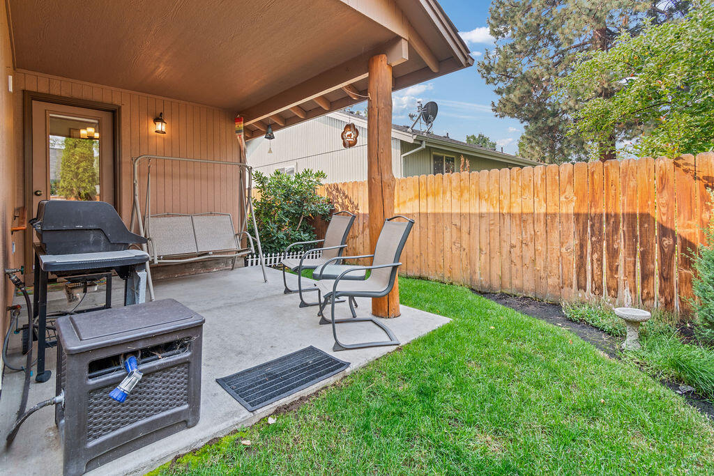 20544 Peak Ave Avenue