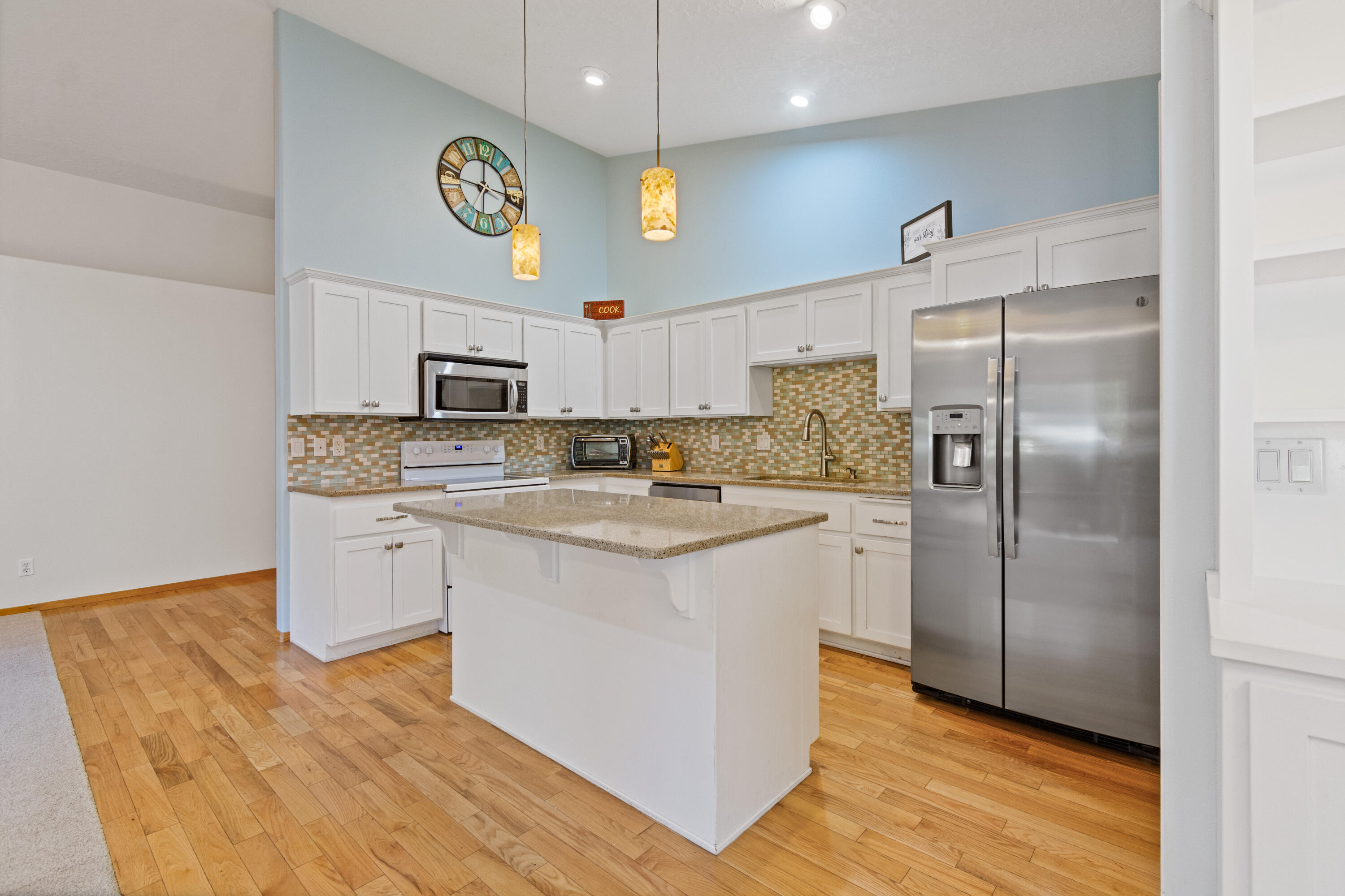 20544 Peak Ave Avenue