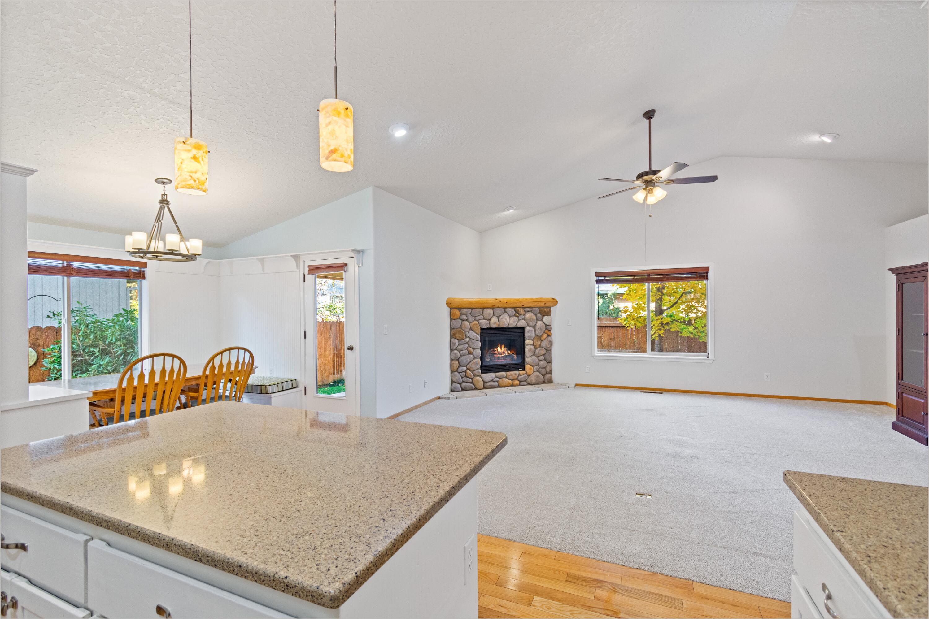 20544 Peak Ave Avenue