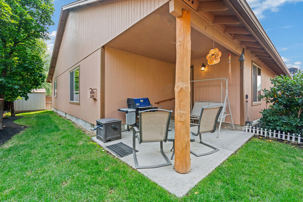 20544 Peak Ave Avenue