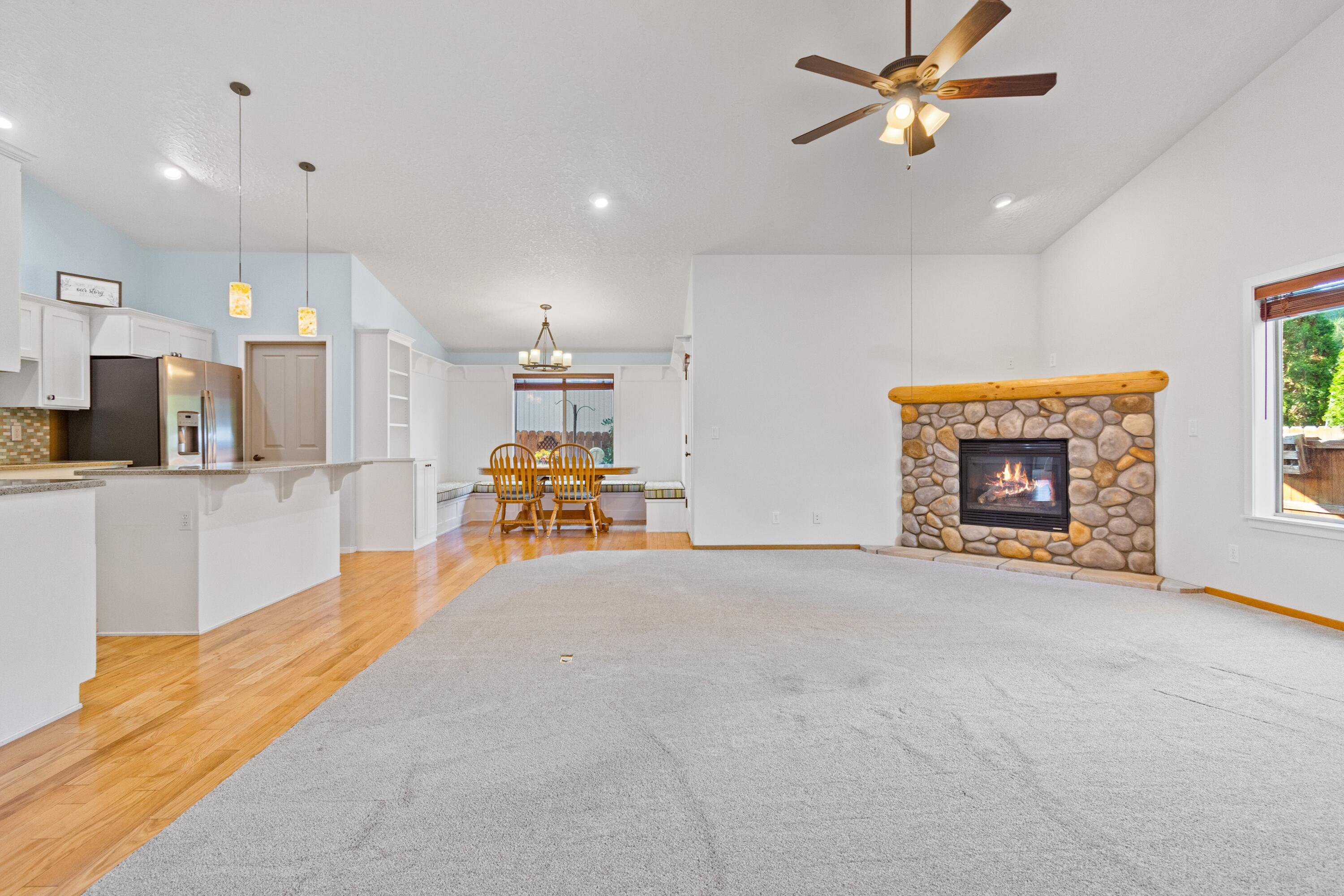 20544 Peak Ave Avenue