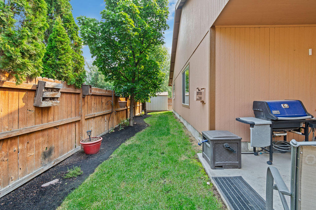 20544 Peak Ave Avenue