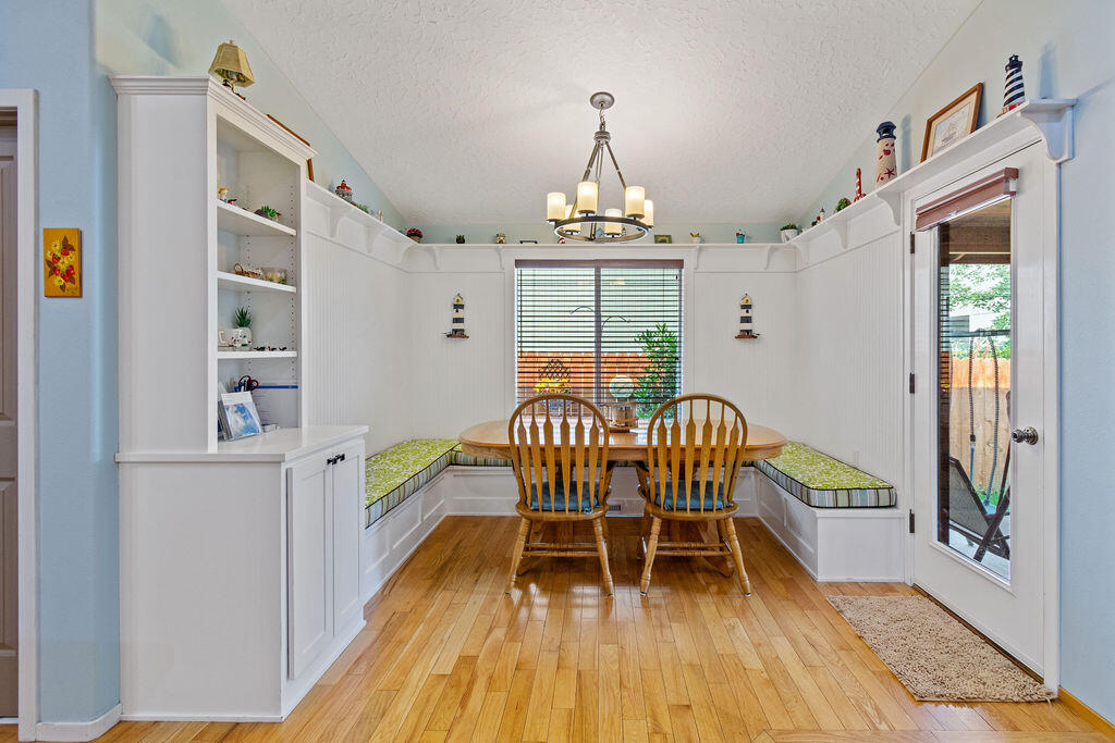 20544 Peak Ave Avenue