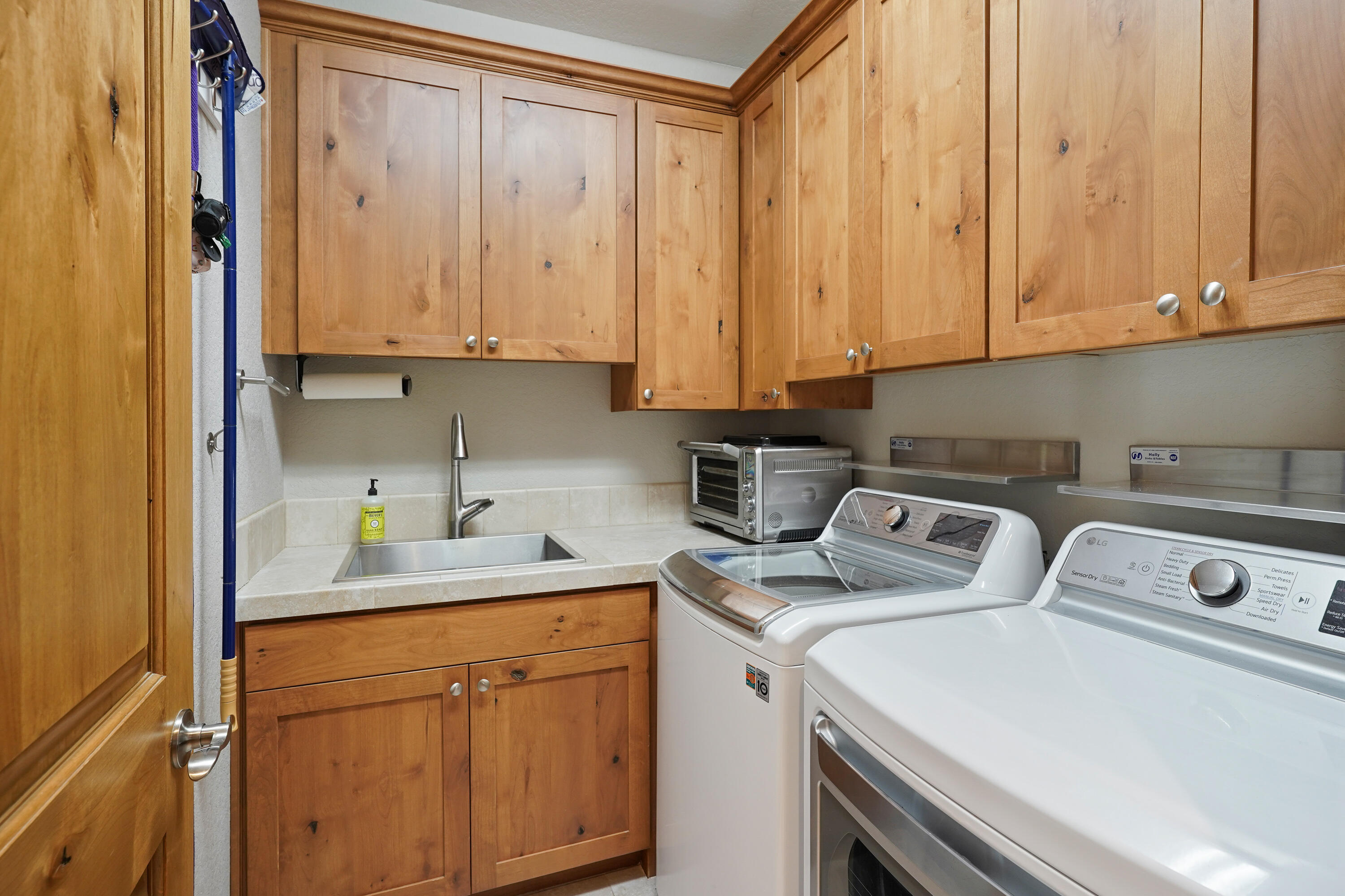 60809 Whitney Place