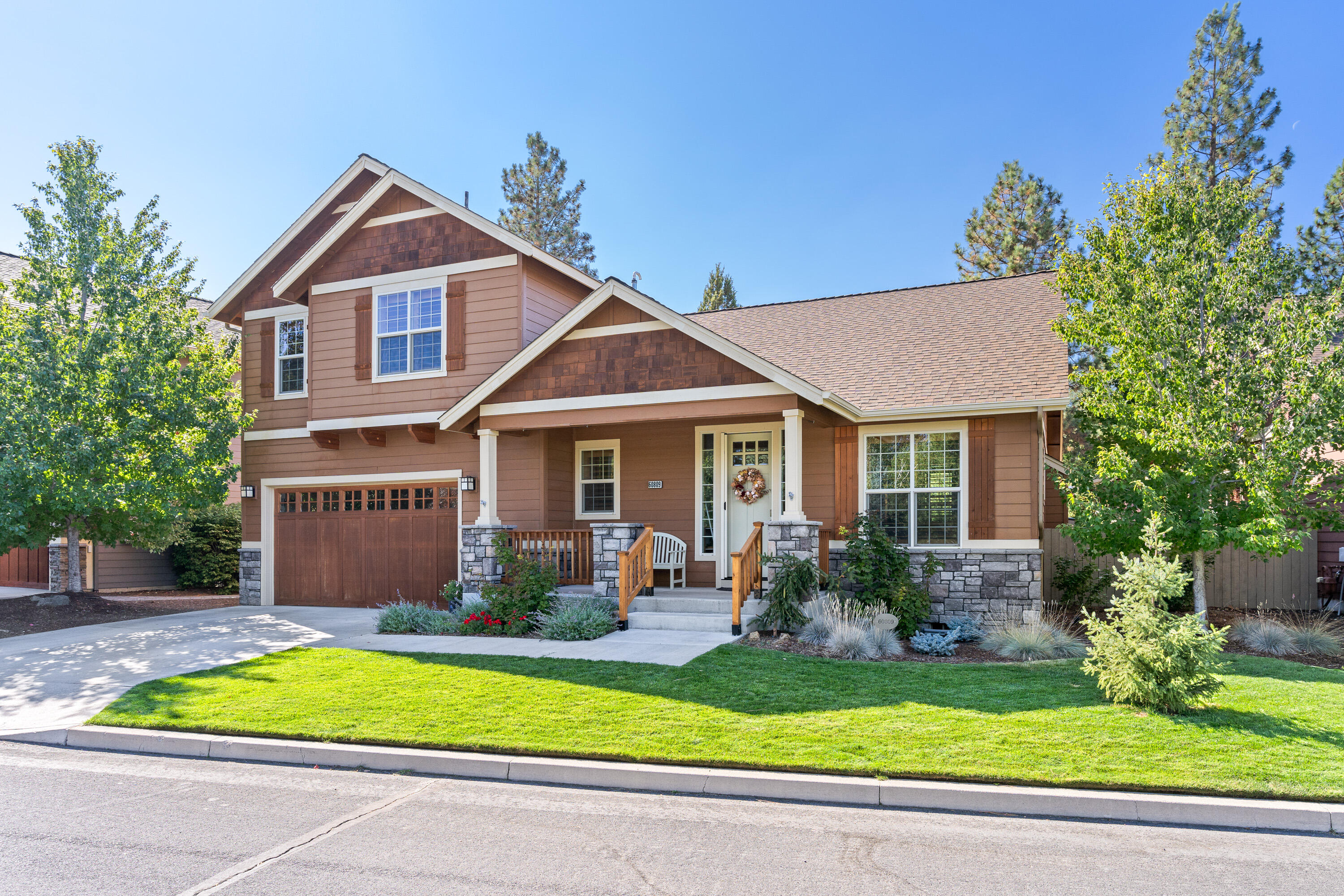 60809 Whitney Place