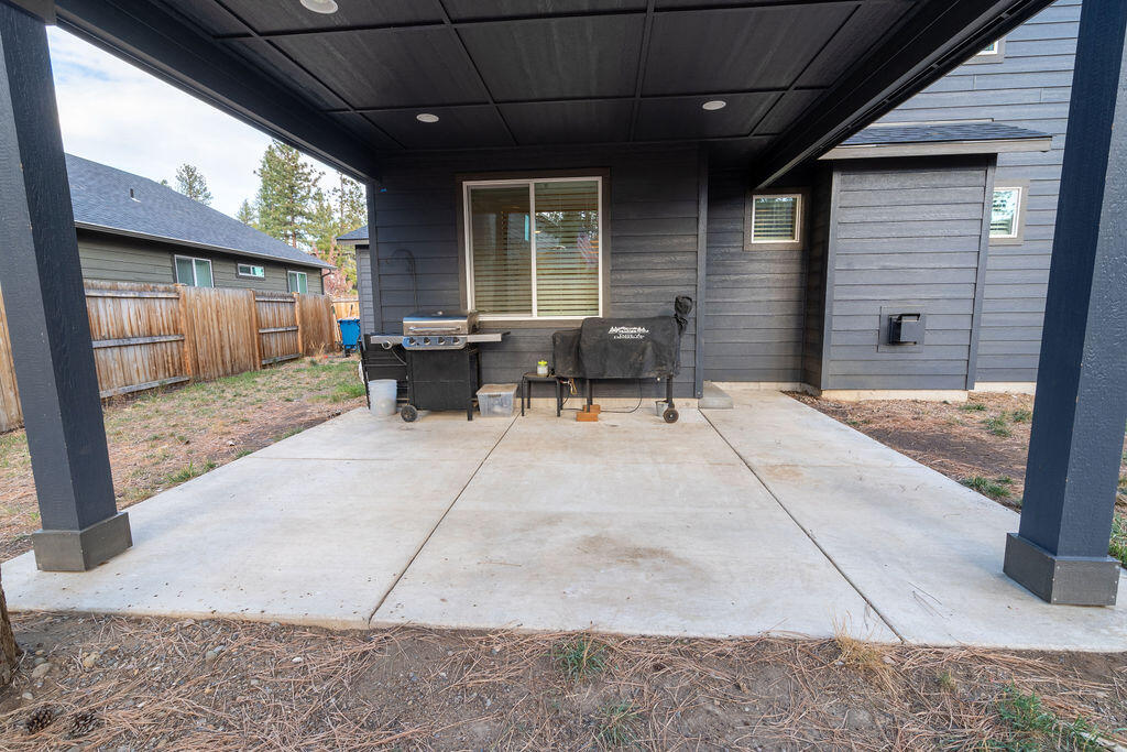 1169 W Williamson Avenue