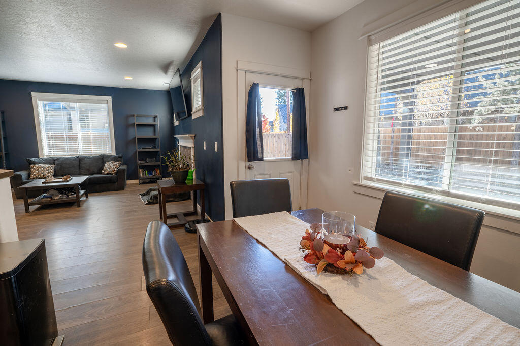 1169 W Williamson Avenue