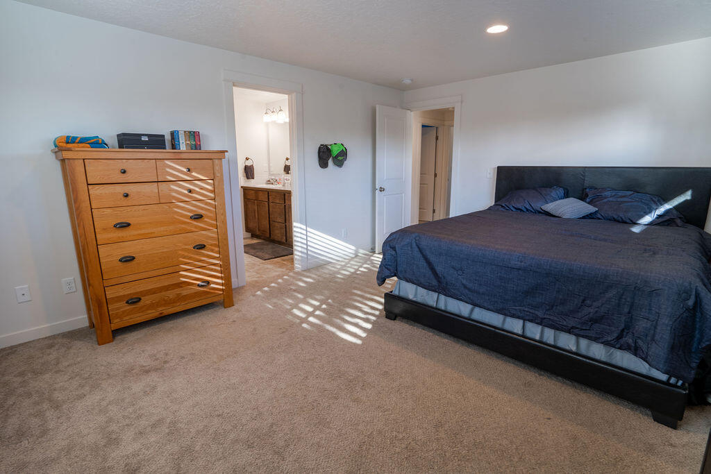 1169 W Williamson Avenue