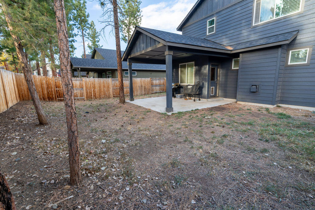 1169 W Williamson Avenue