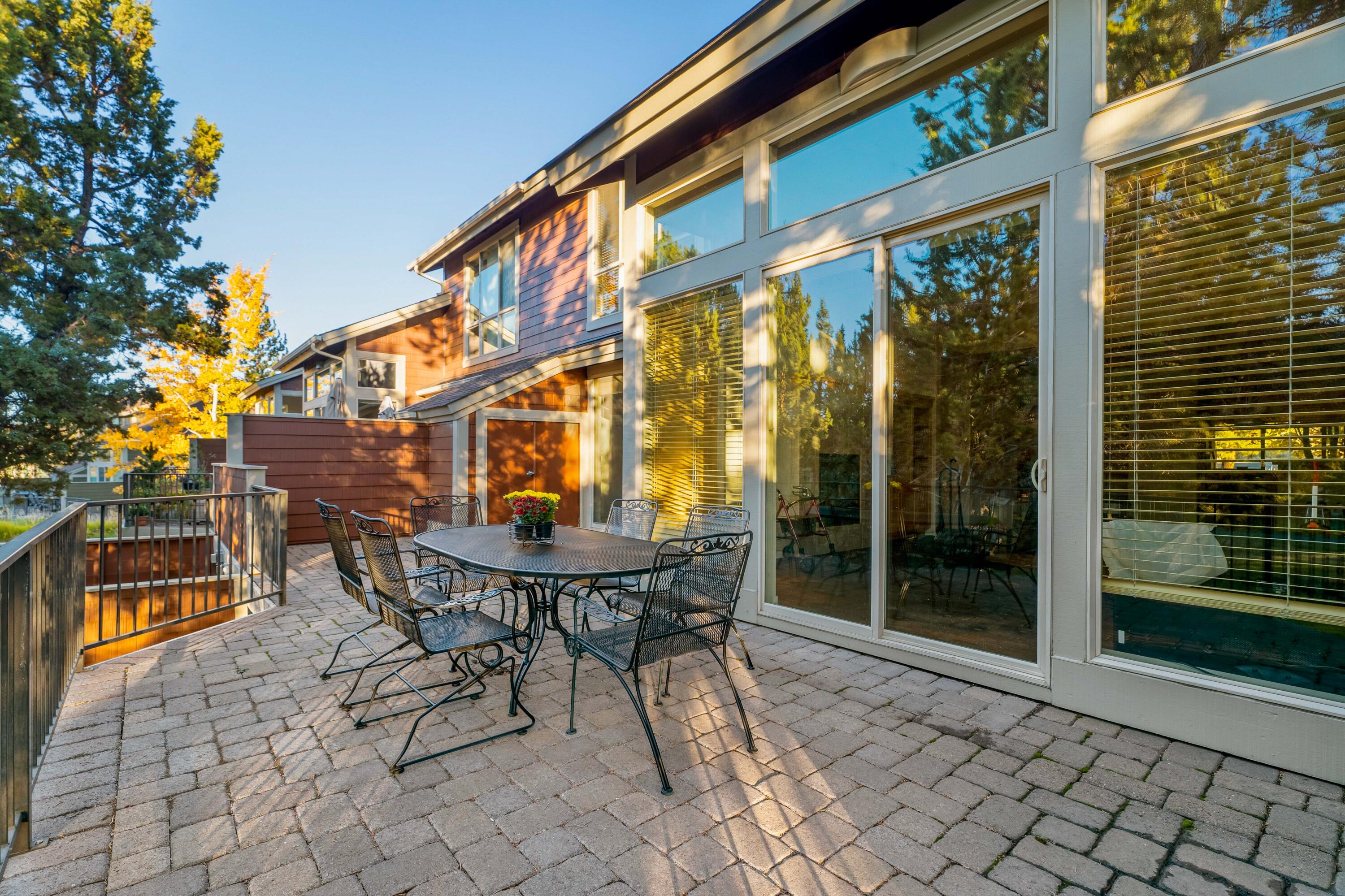 1238 Highland View Loop