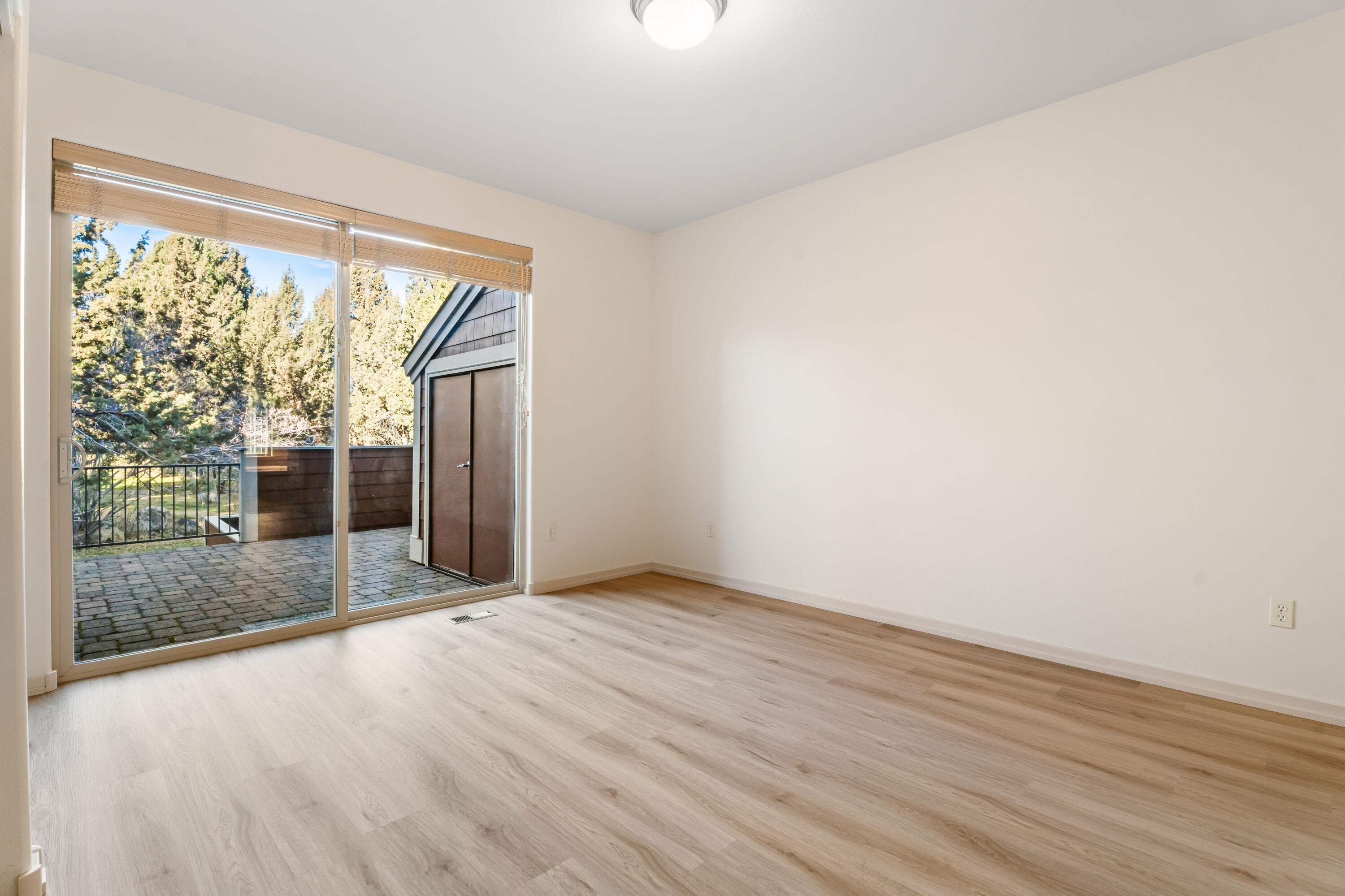 1238 Highland View Loop