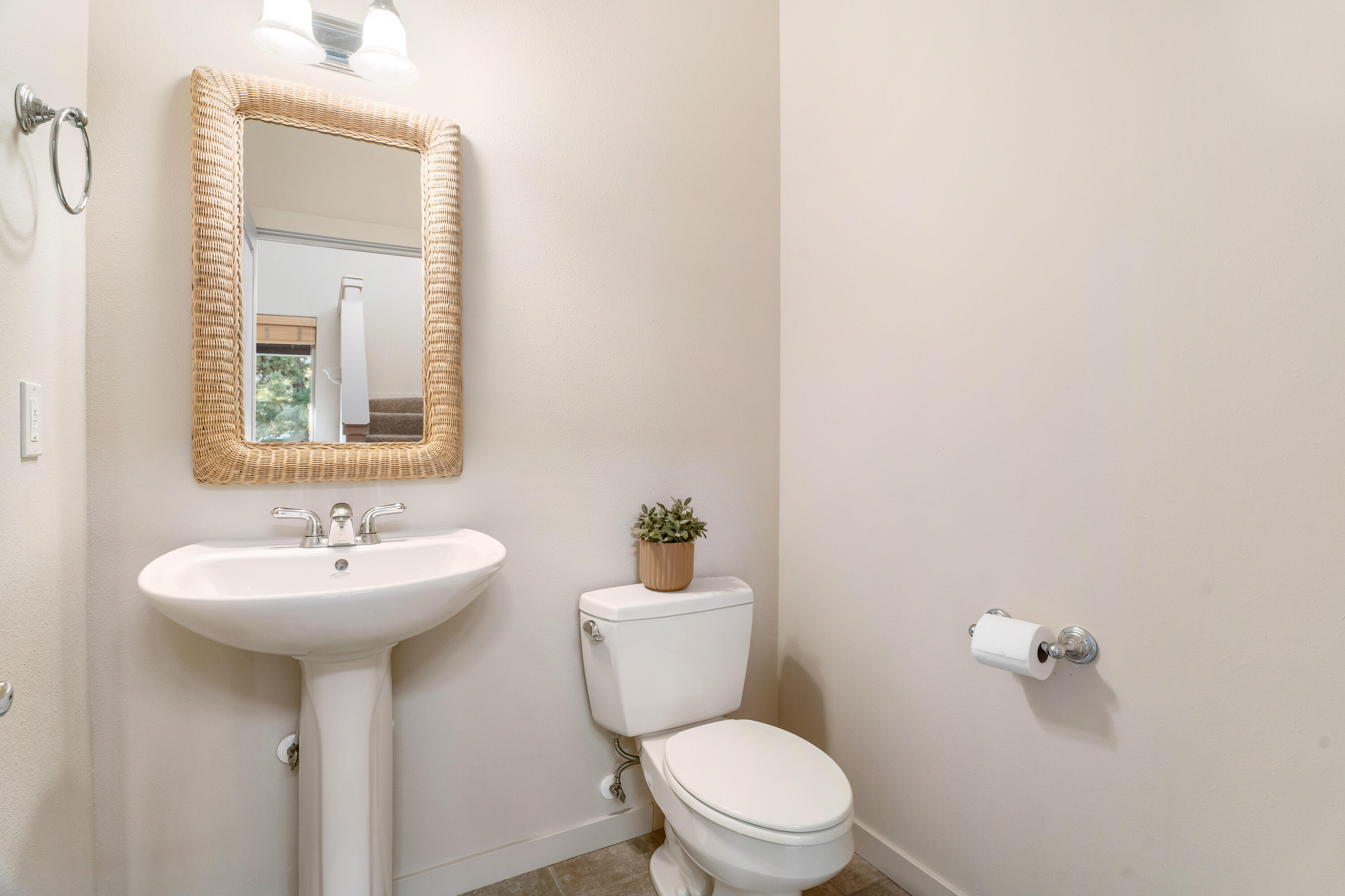 1238 Highland View Loop