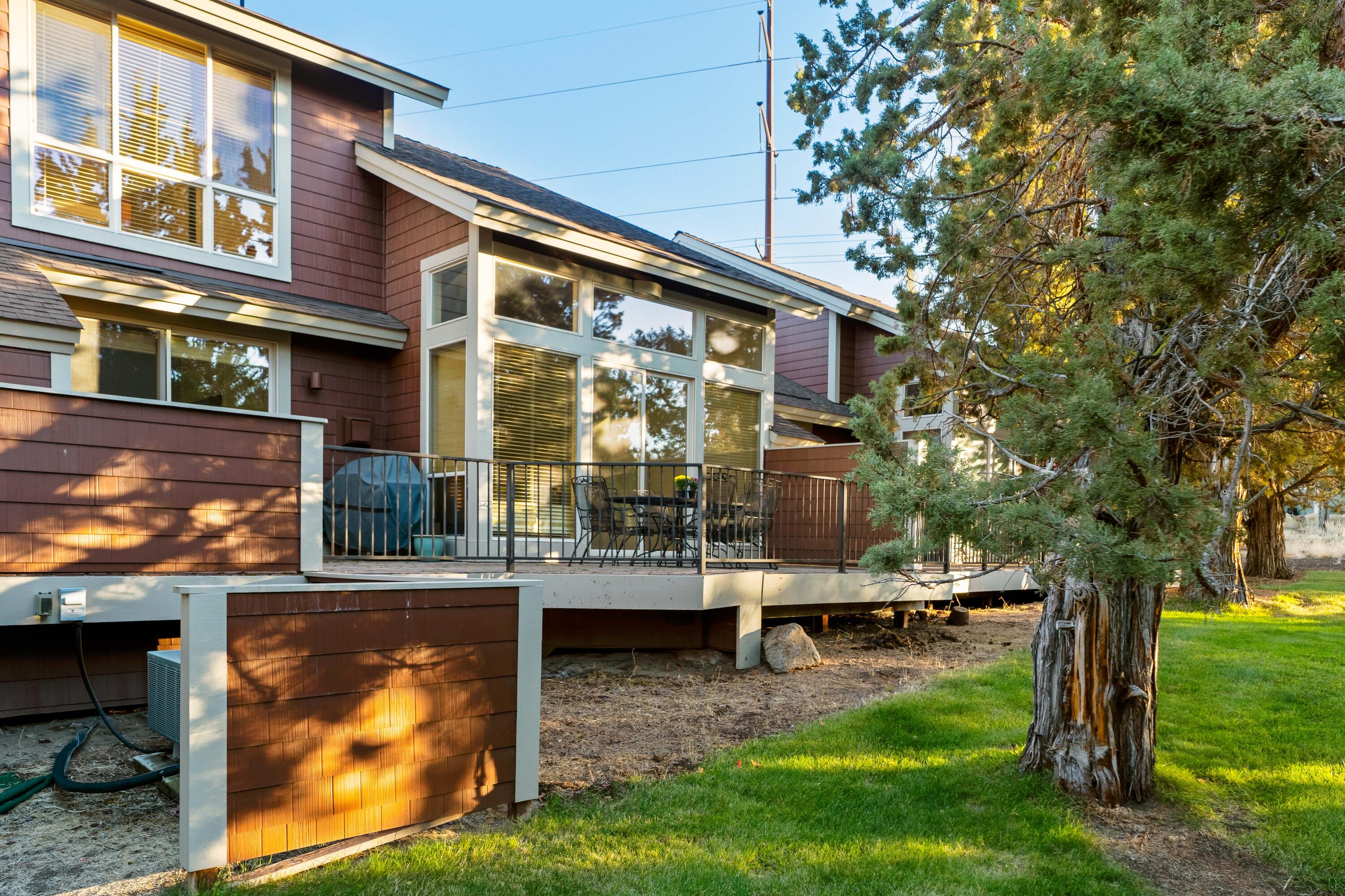 1238 Highland View Loop
