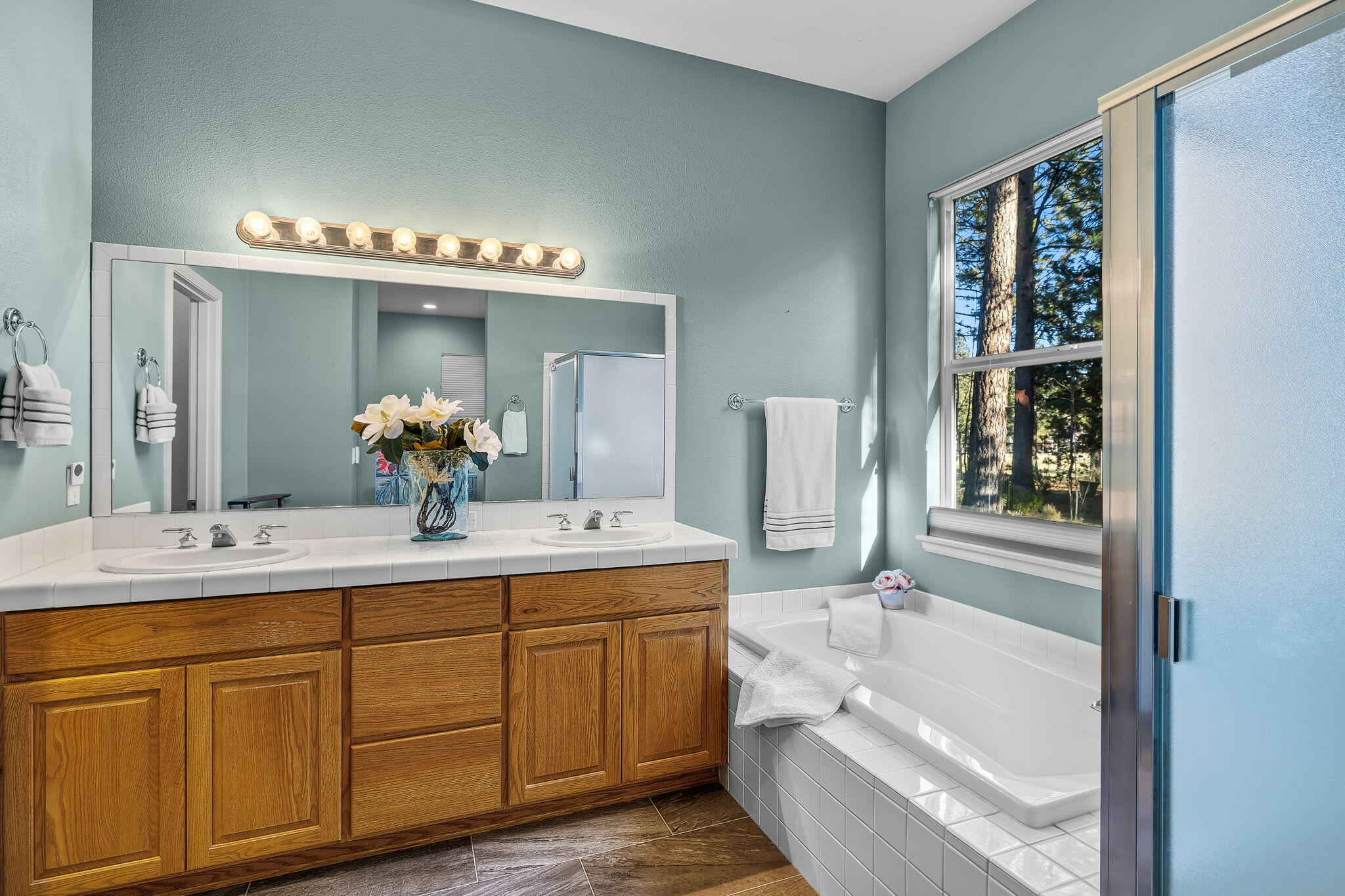 19385 Blue Lake Loop