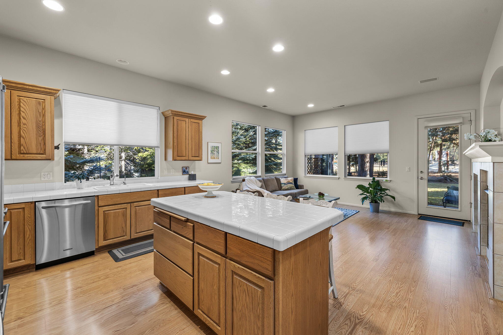 19385 Blue Lake Loop