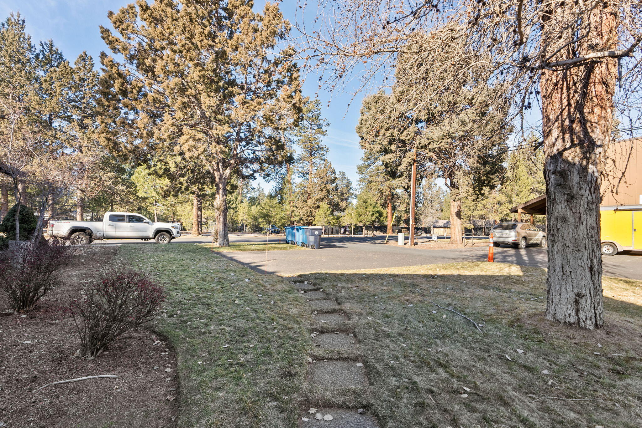 392 W Main Avenue, 2