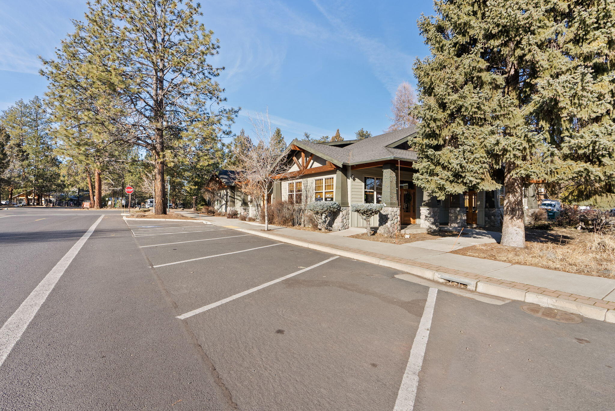 392 W Main Avenue, 2