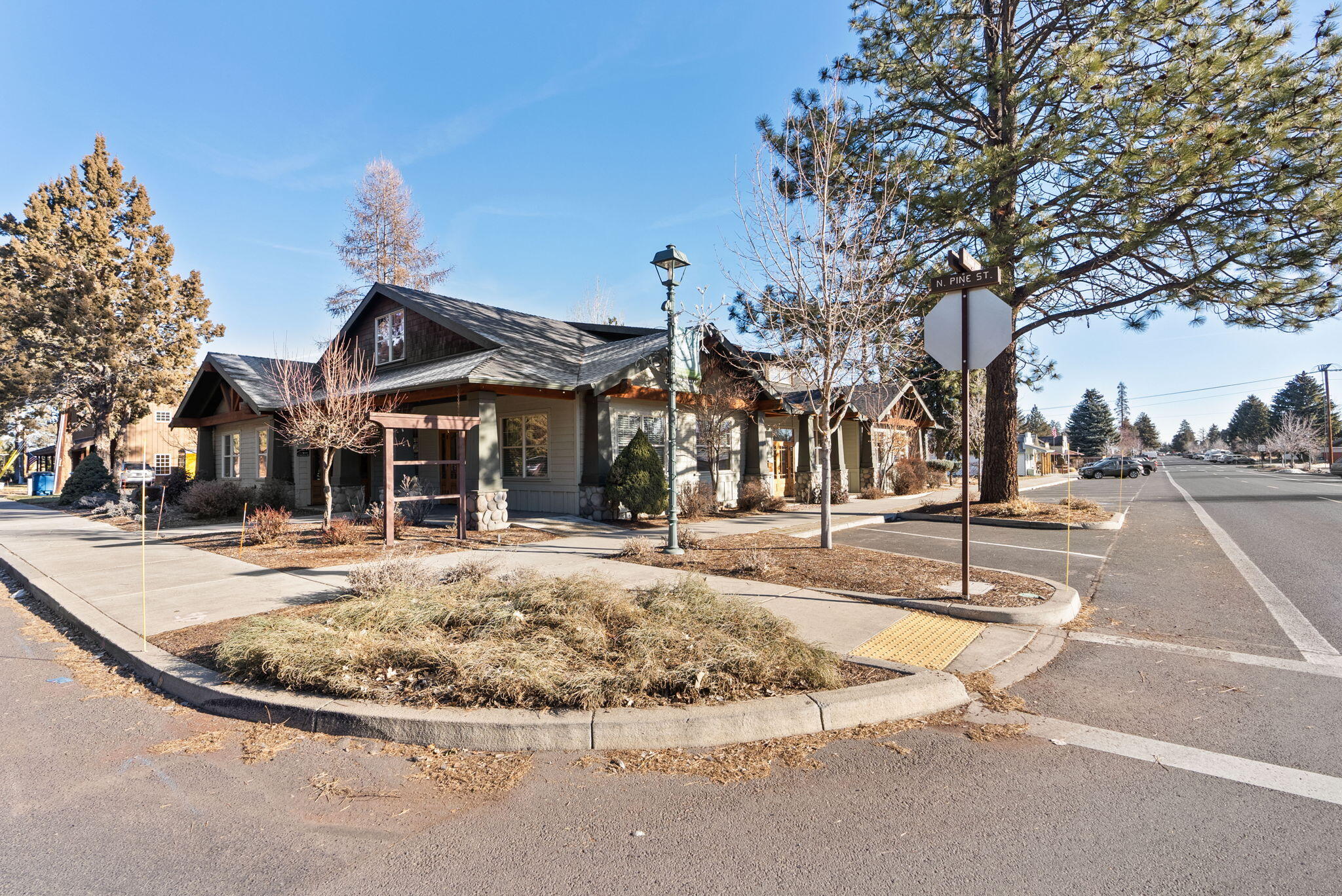 392 W Main Avenue, 2