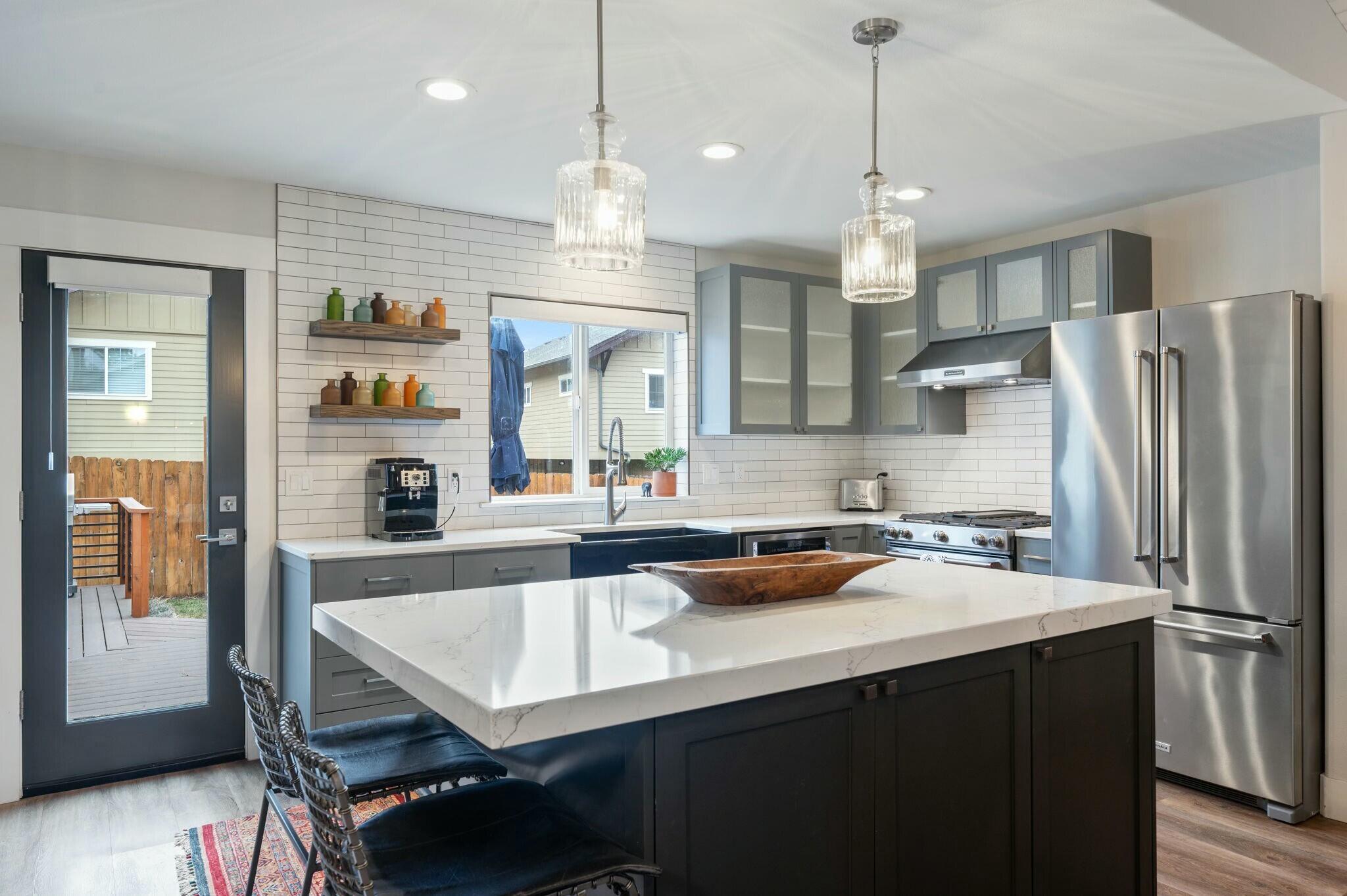 2122 NW Torrey Pines Drive