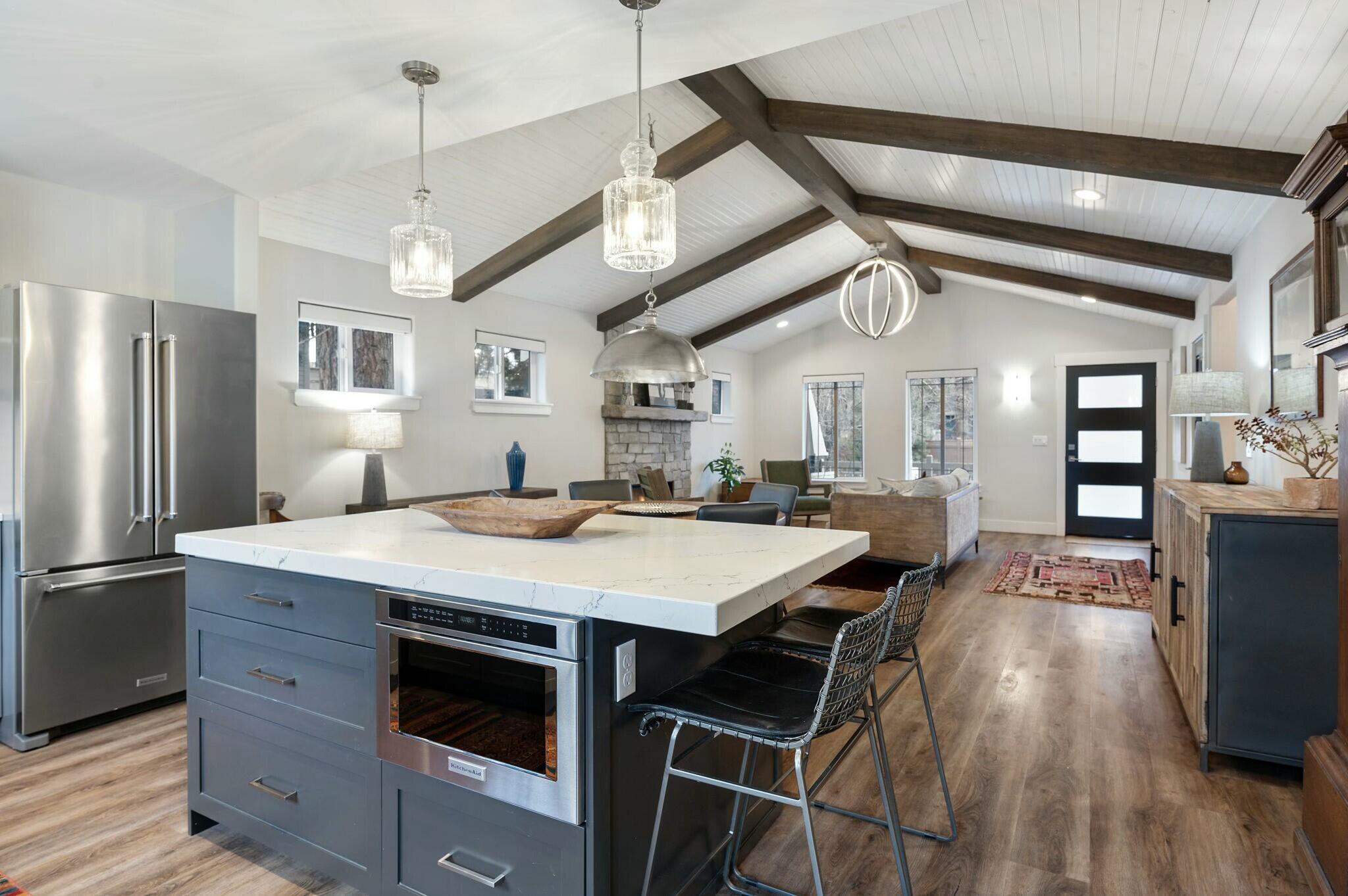 2122 NW Torrey Pines Drive