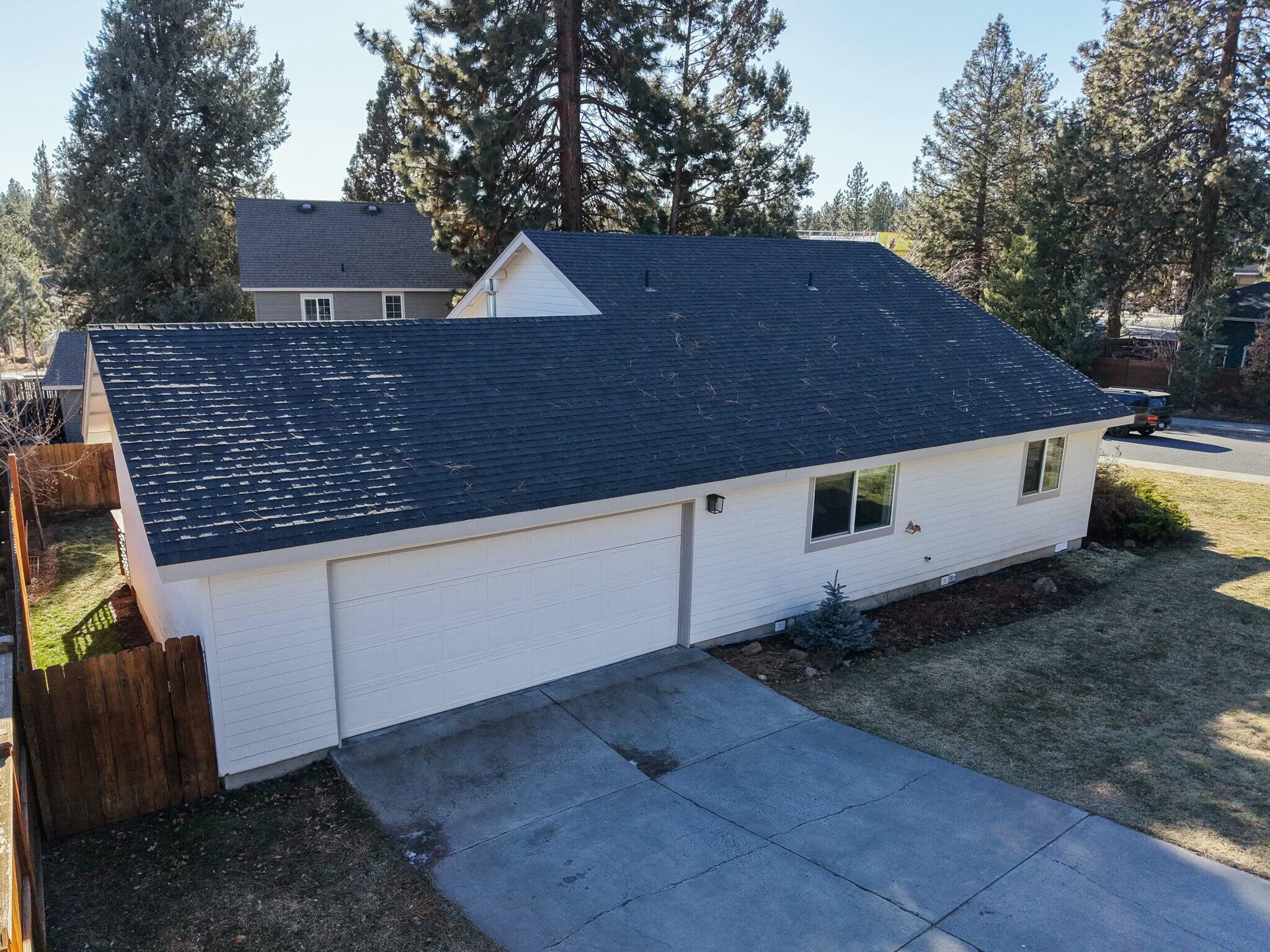 2122 NW Torrey Pines Drive