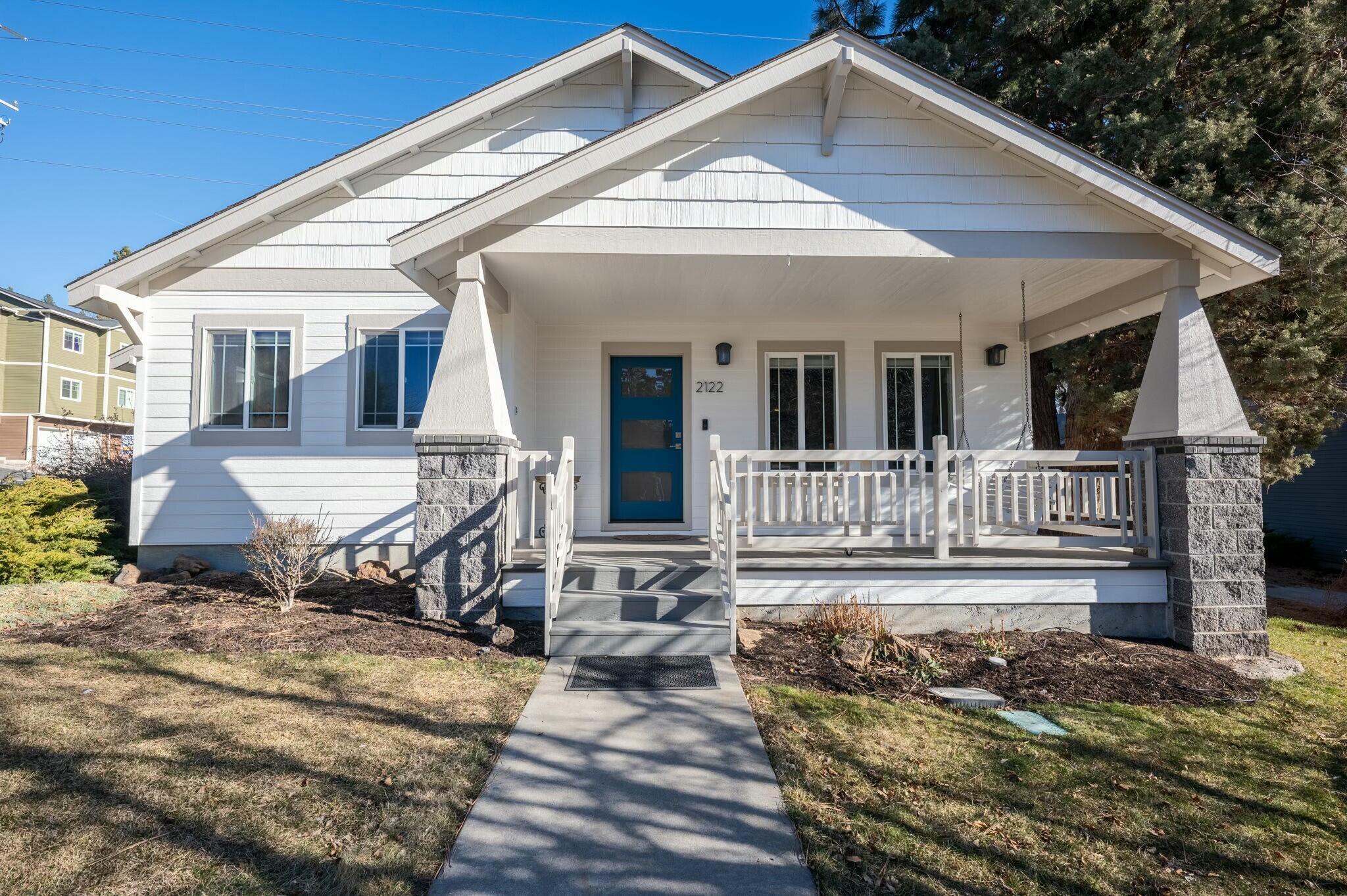 2122 NW Torrey Pines Drive