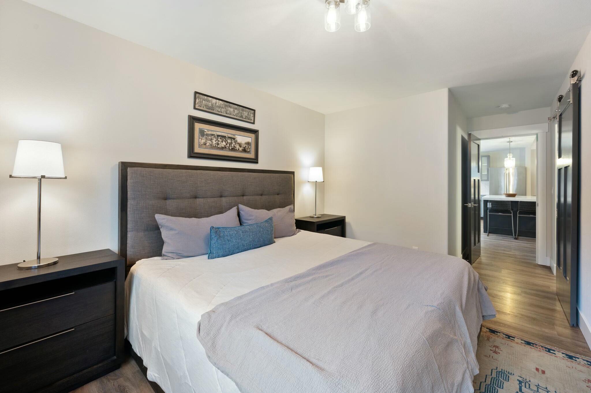 2122 NW Torrey Pines Drive