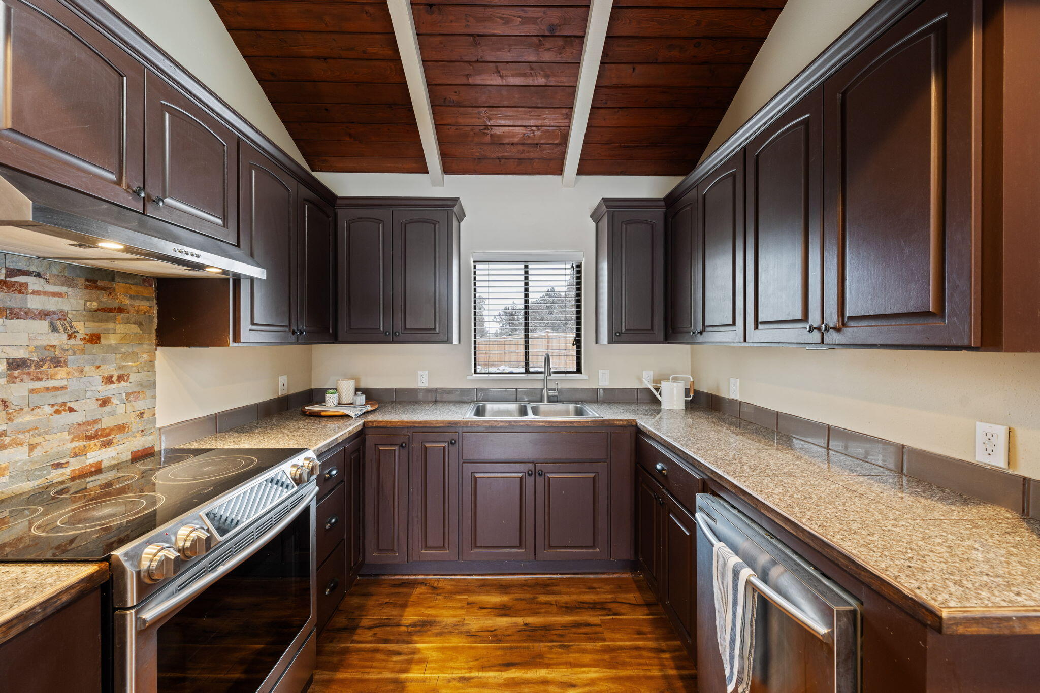 17909 Cascade Estates Drive