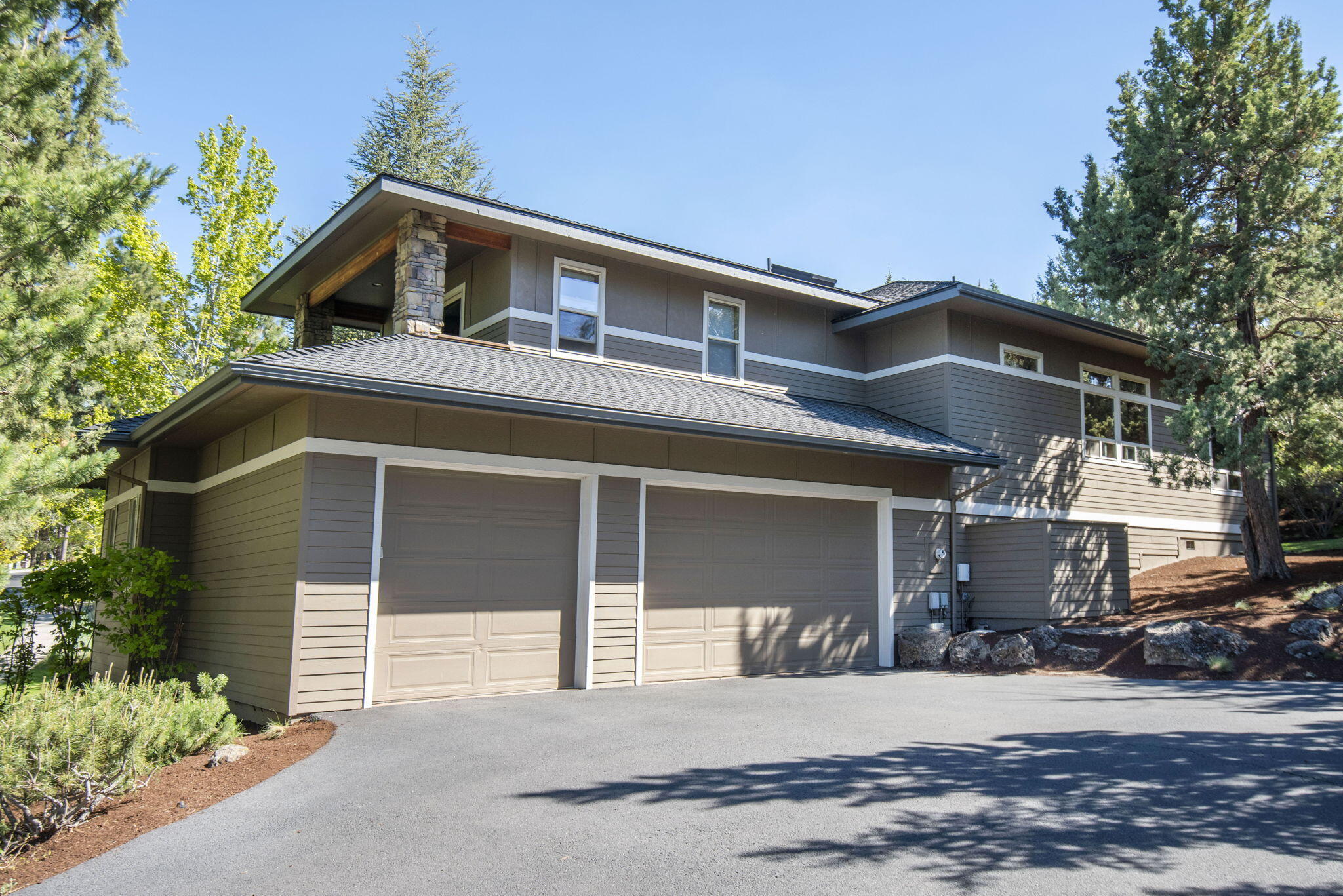 1010 NW Yosemite Drive