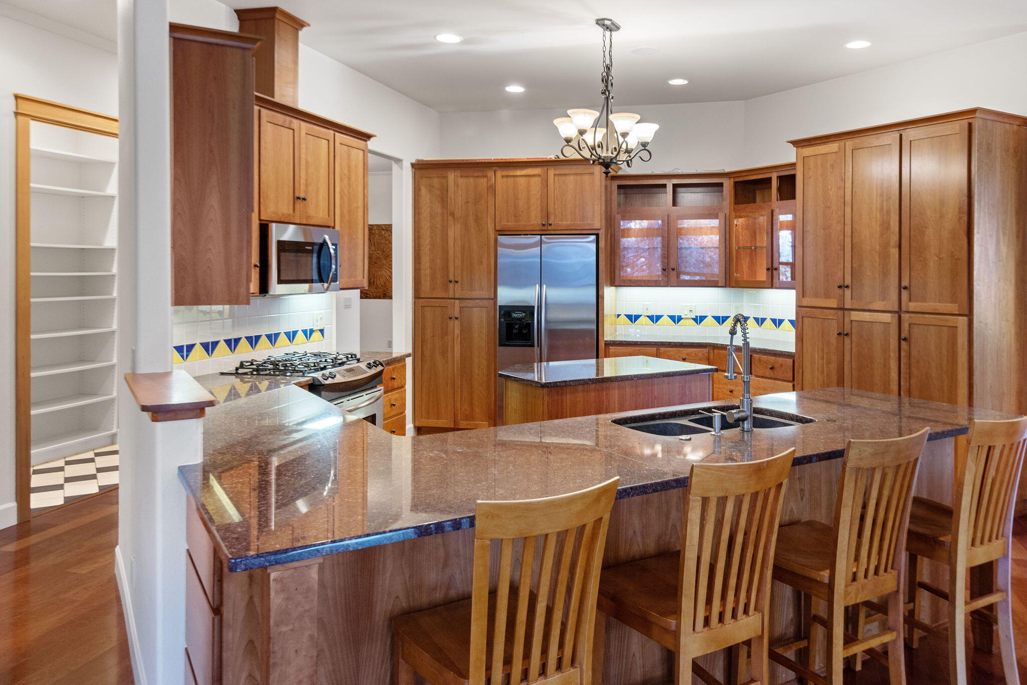 1010 NW Yosemite Drive