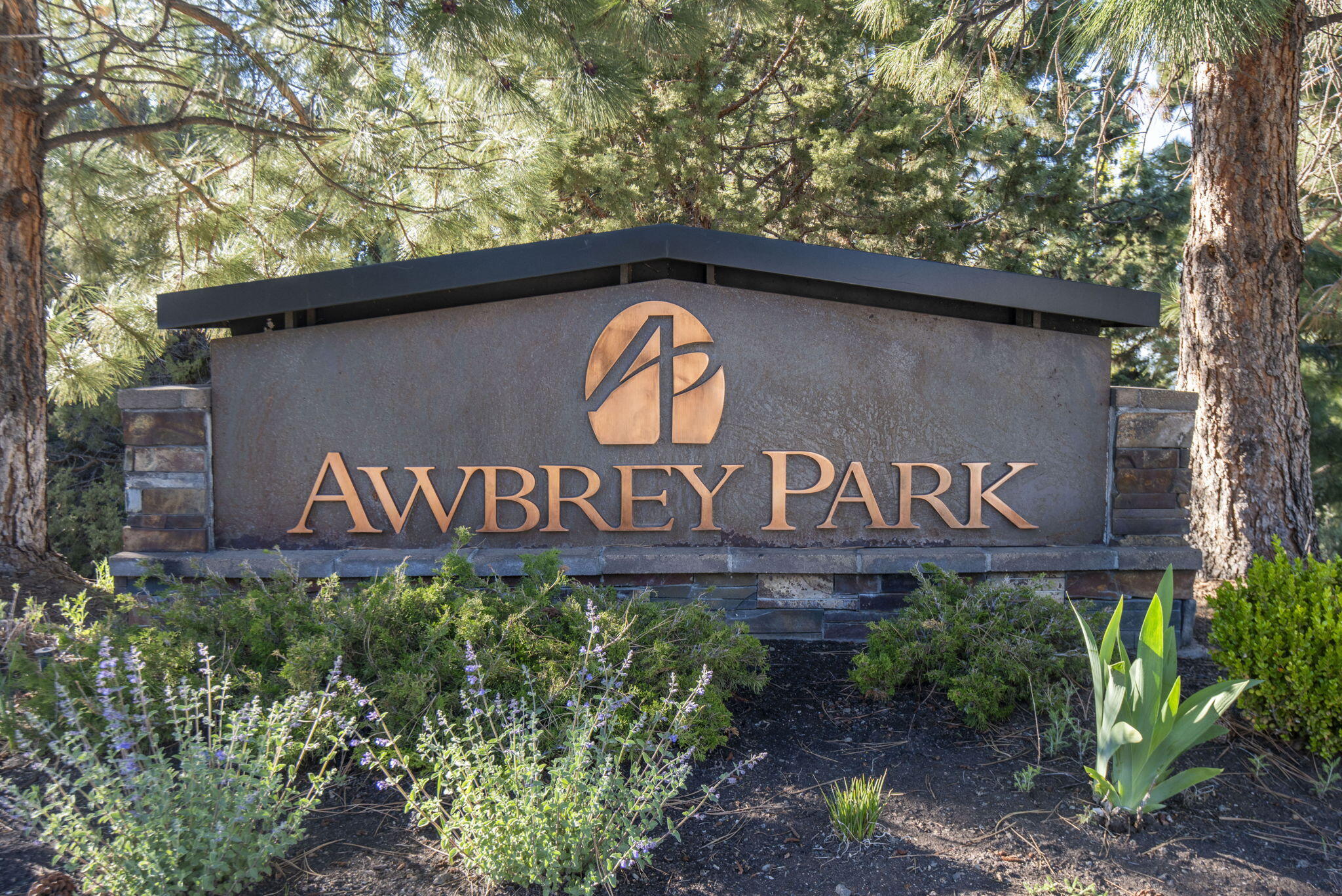 1010 NW Yosemite Drive