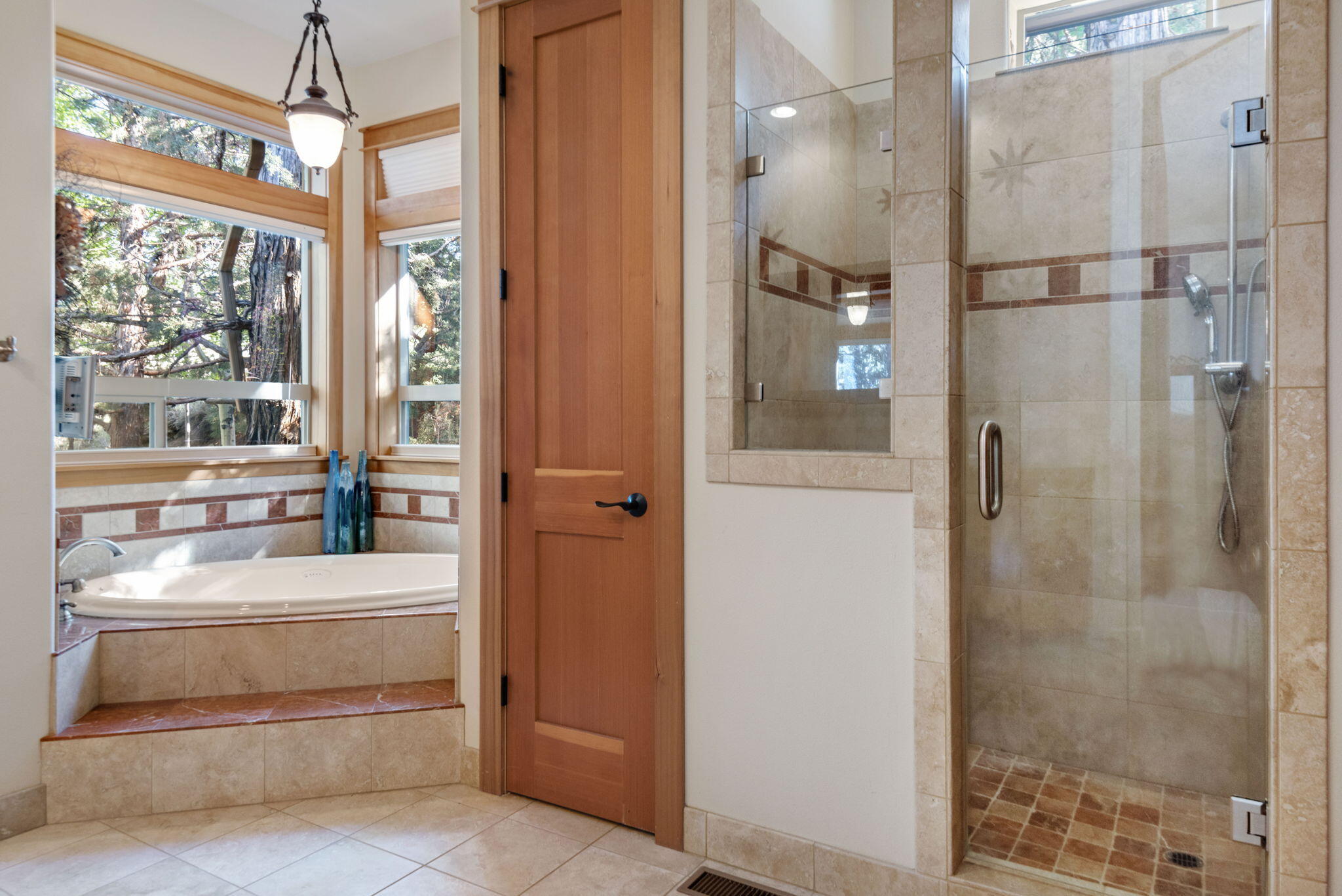 1010 NW Yosemite Drive