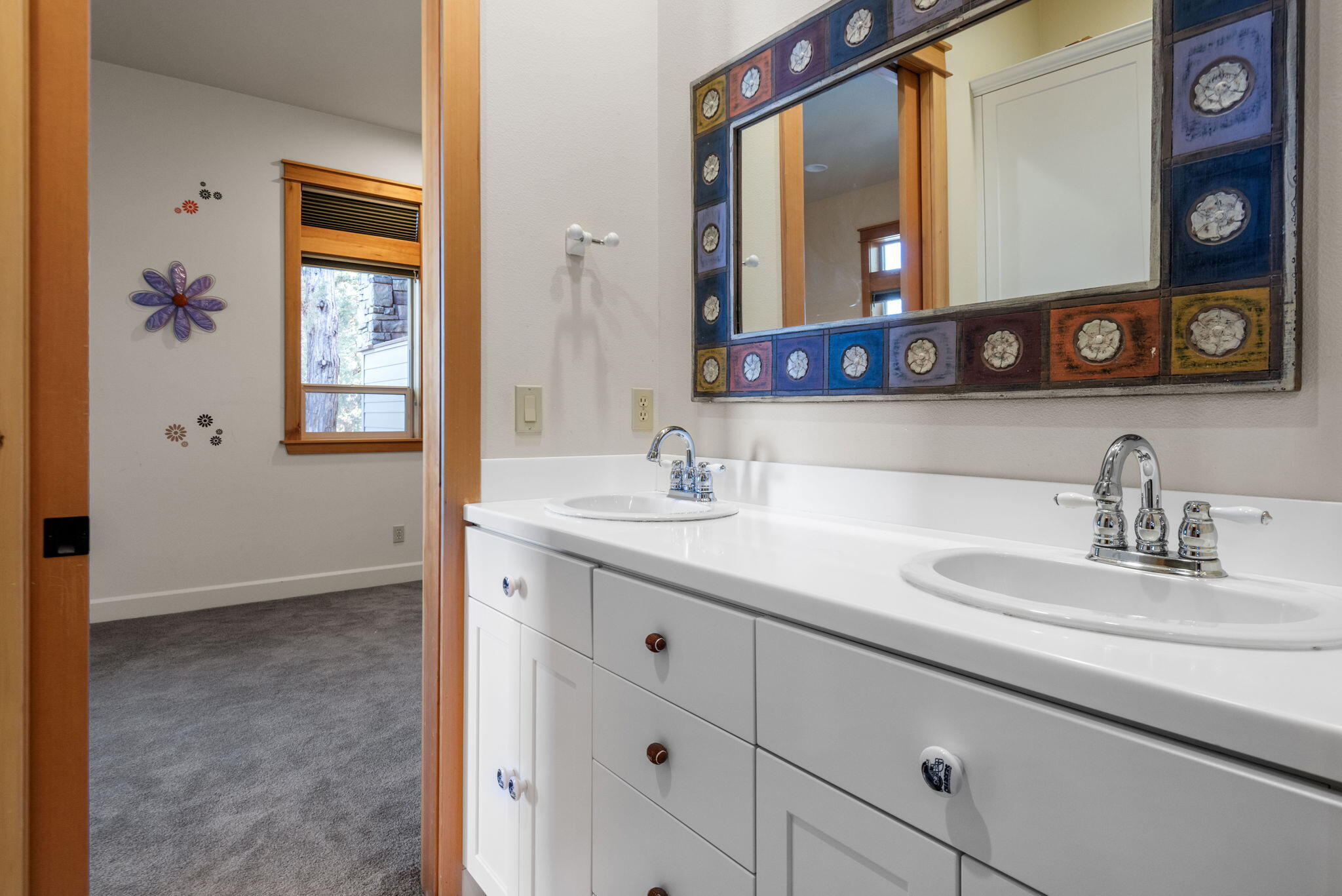 1010 NW Yosemite Drive