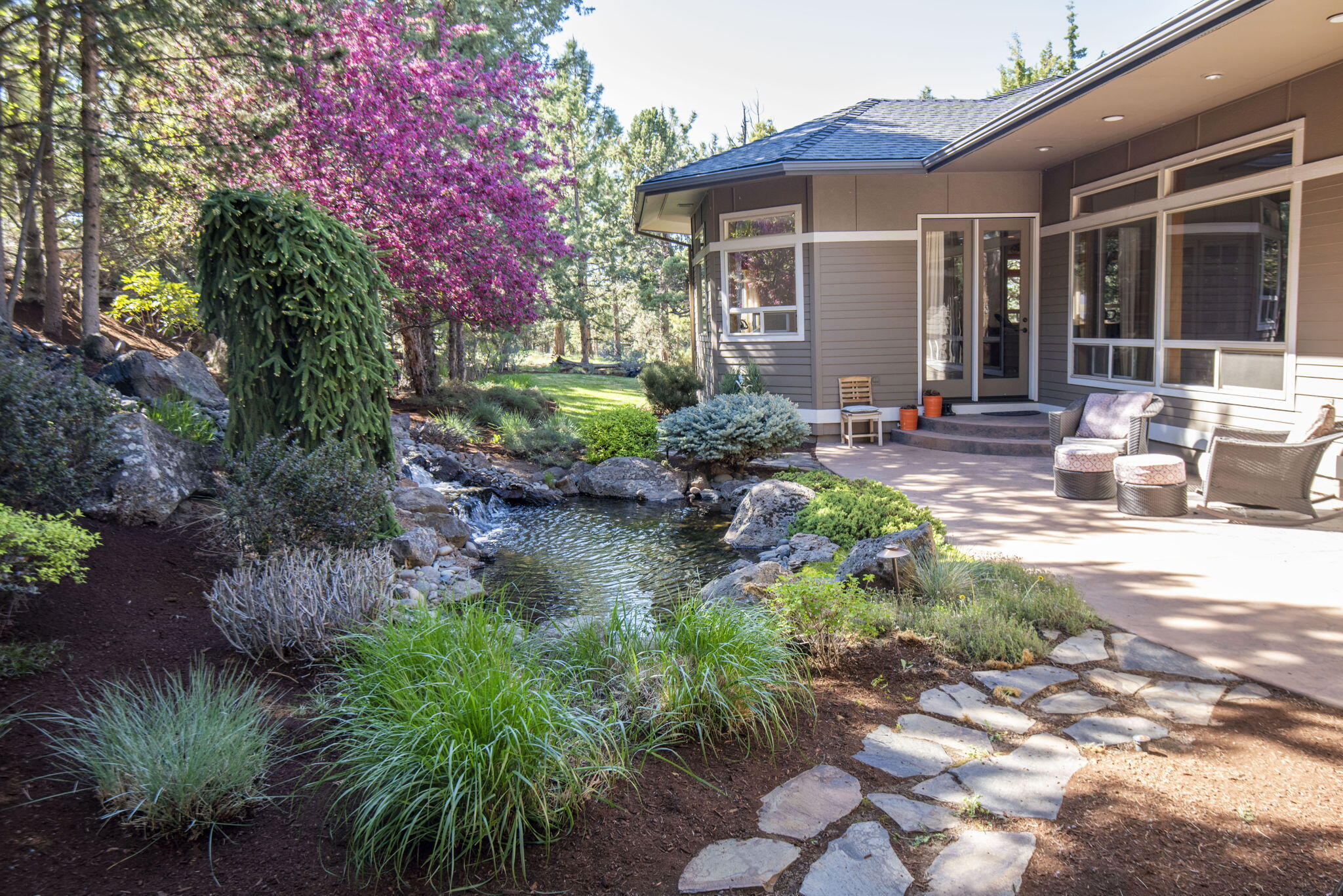 1010 NW Yosemite Drive