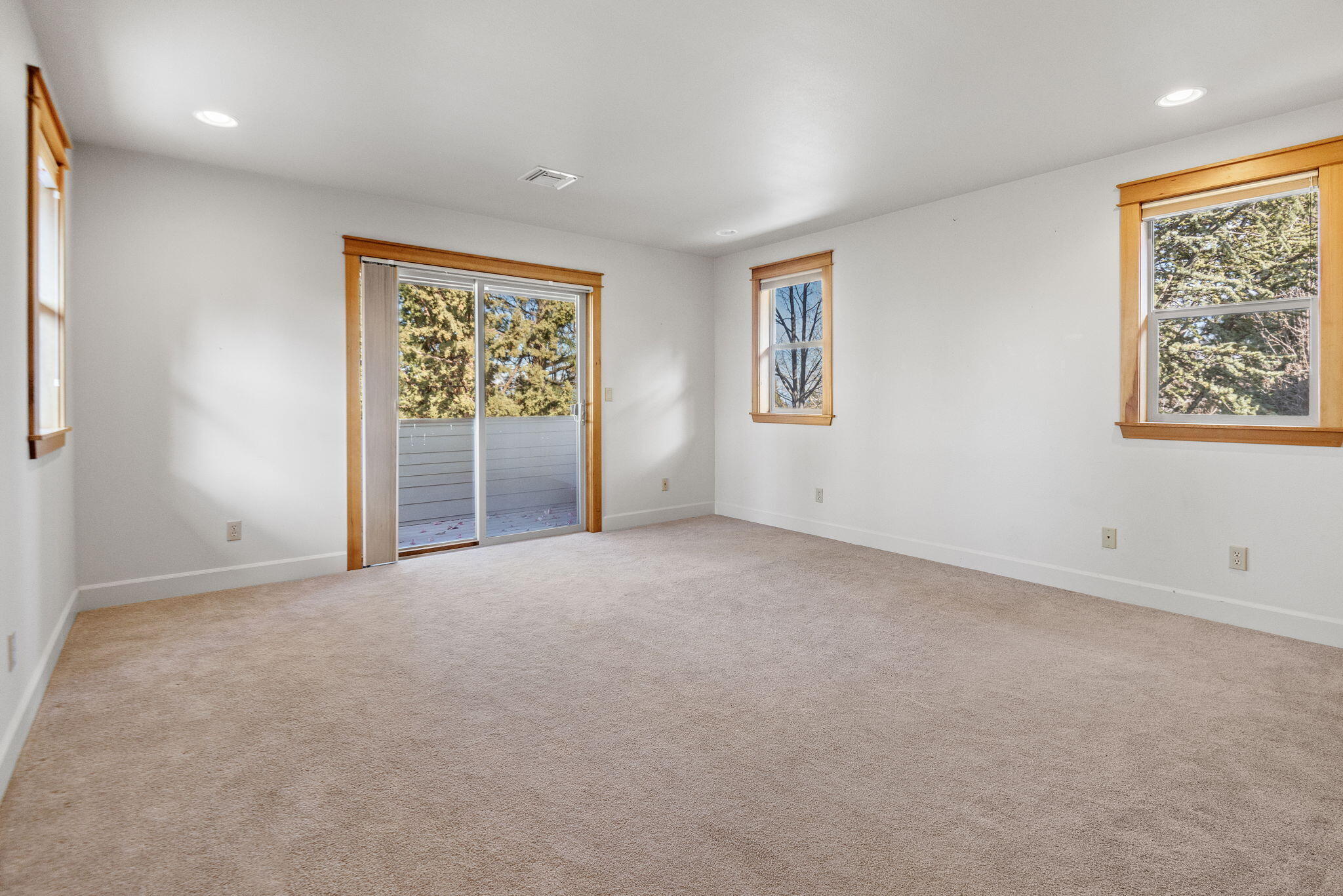 1010 NW Yosemite Drive