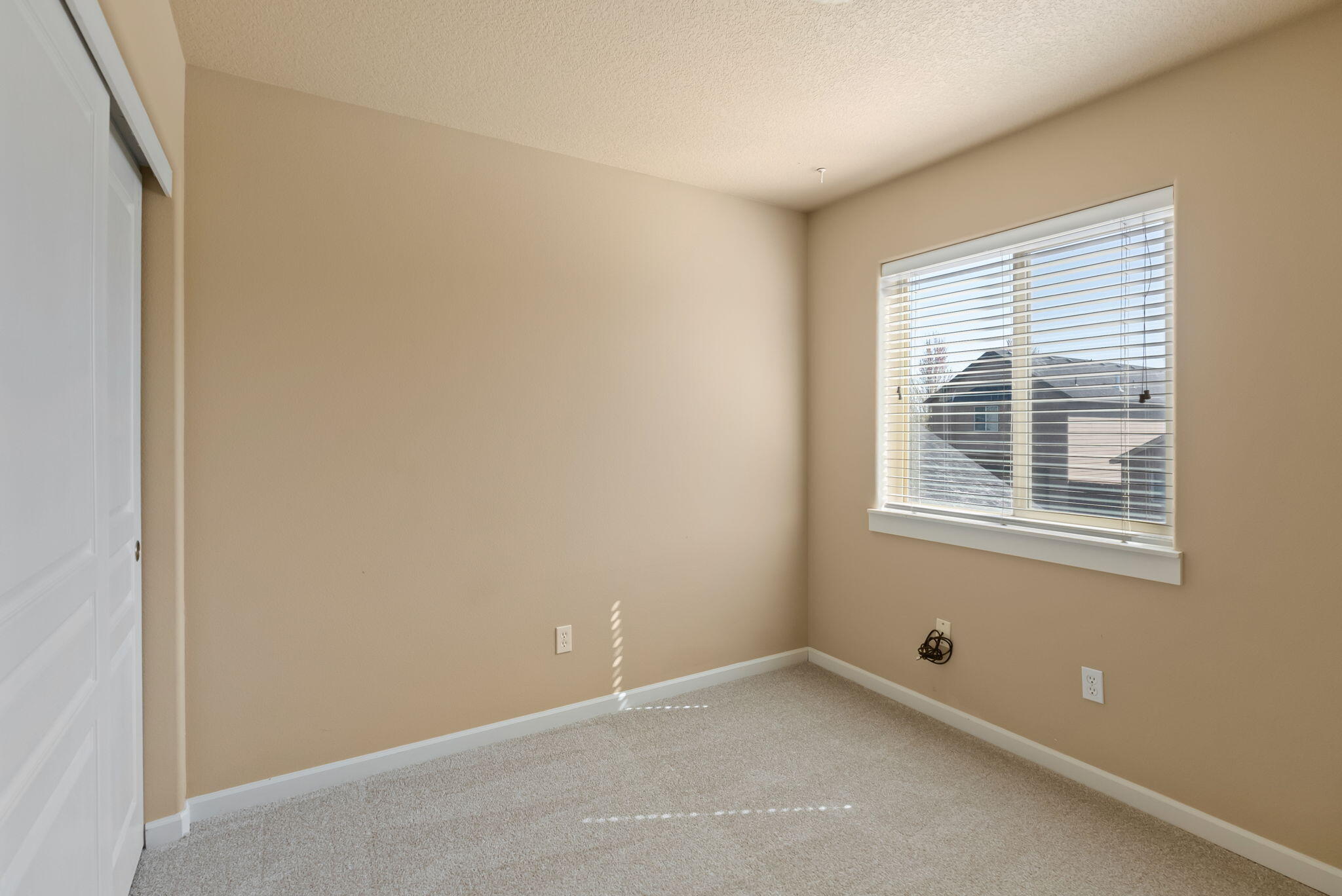 2749 NW Cedar Avenue