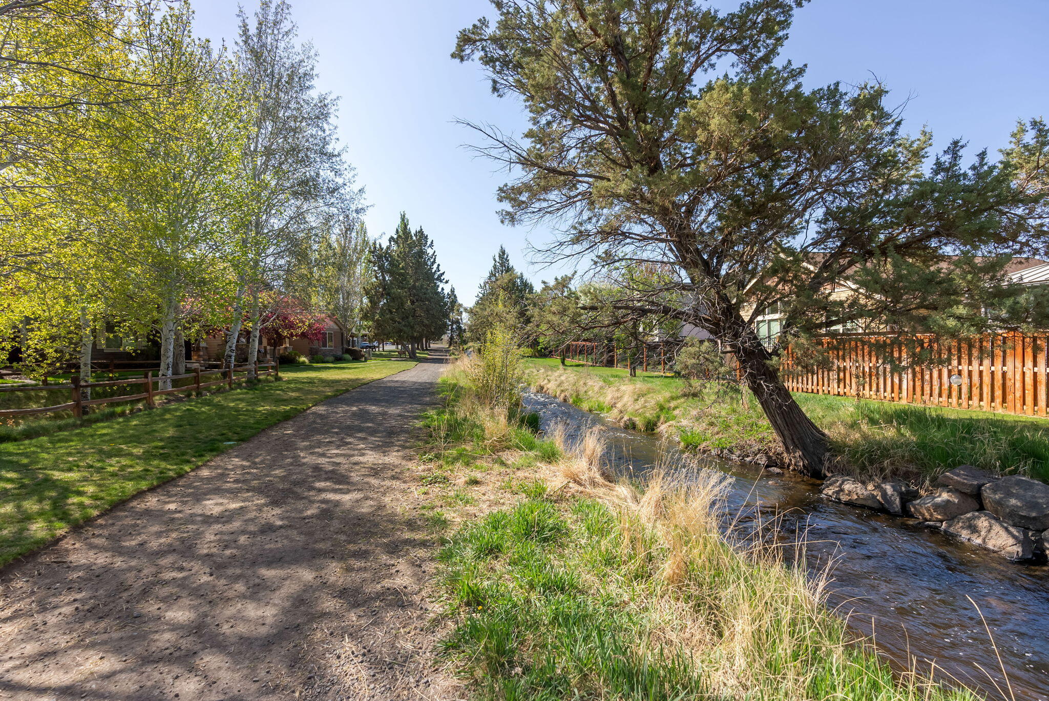 2749 NW Cedar Avenue