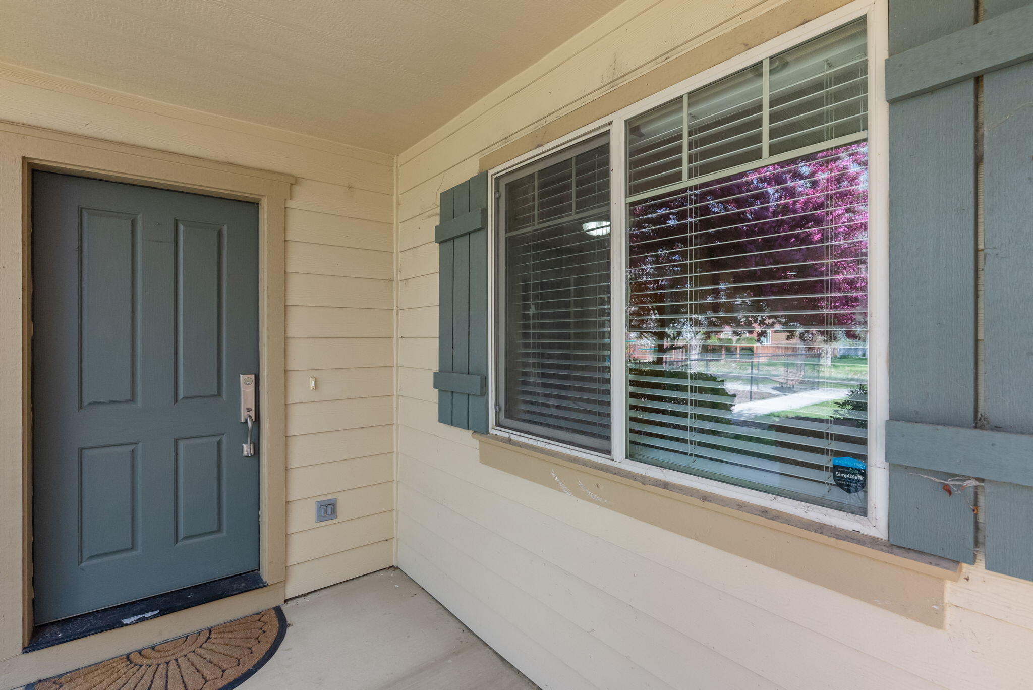 2749 NW Cedar Avenue