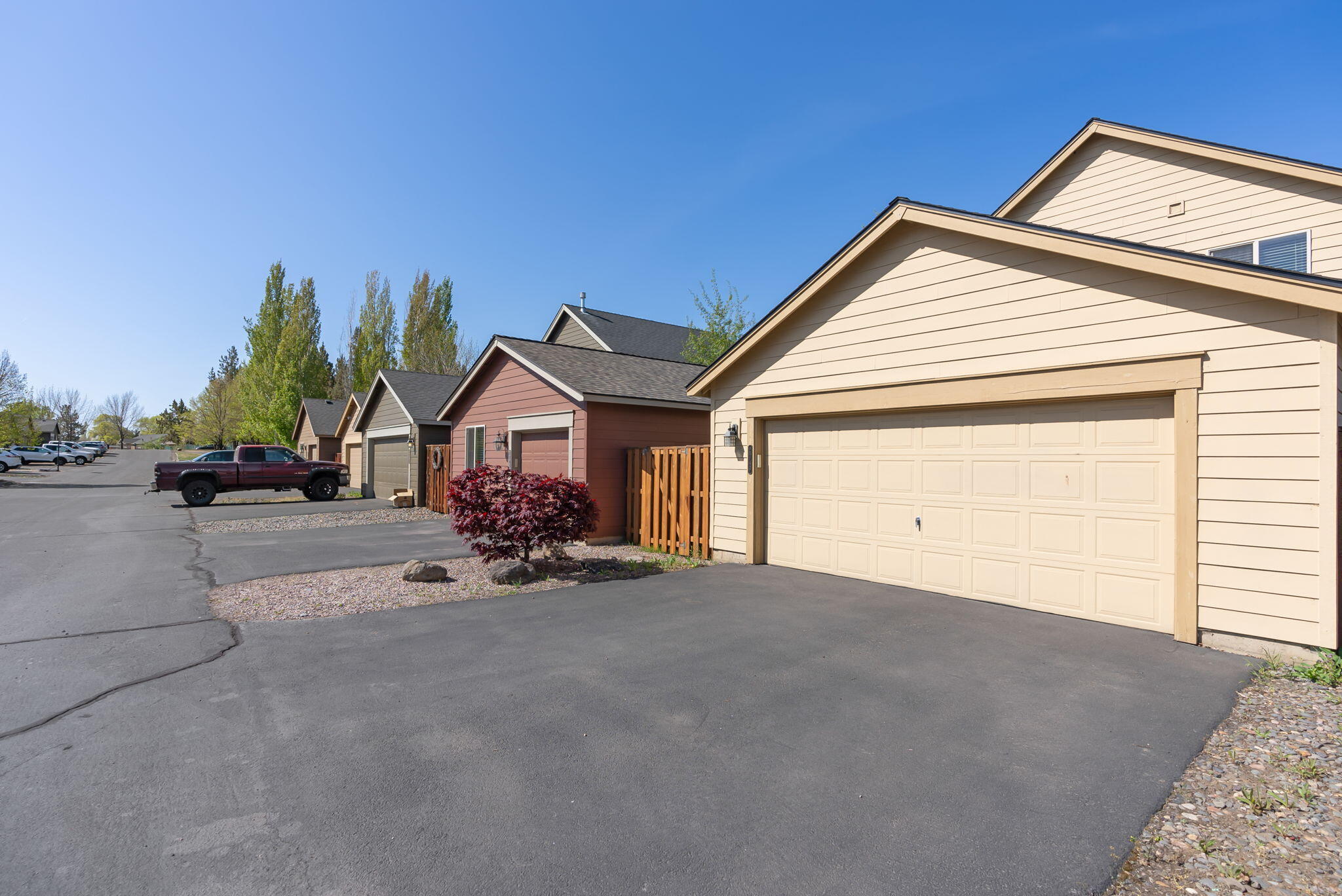 2749 NW Cedar Avenue