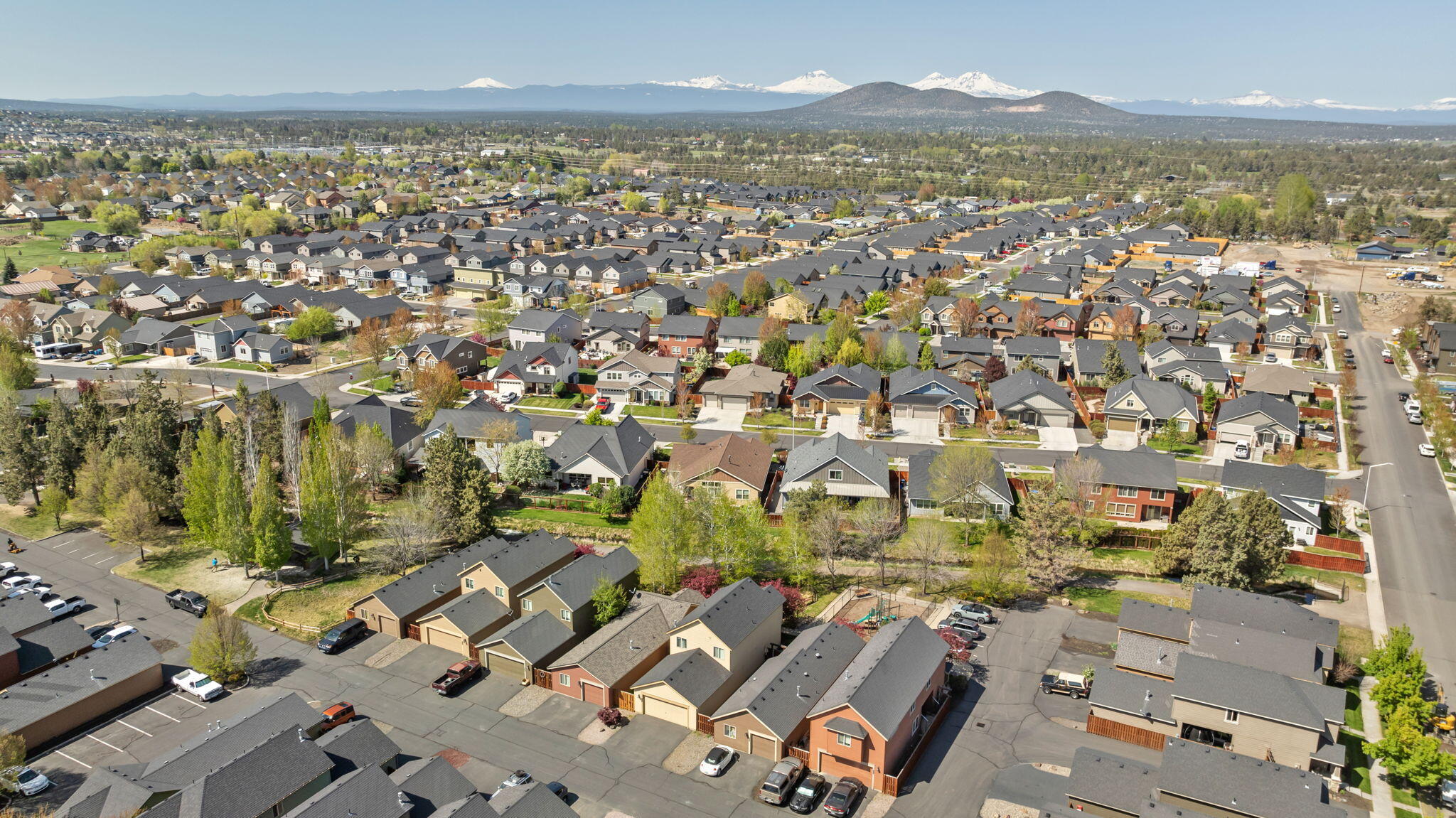 2749 NW Cedar Avenue